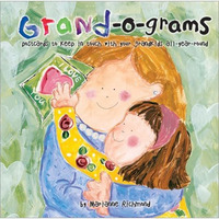 Grand-o-grams: Postcards to Keep in Touch with Your Grandkids All Year Round [Paperback]