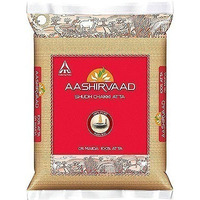 Aashirvaad 100% Whole Wheat Flour (atta) - 4 lbs (4 lbs bag)
