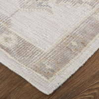 HomeRoots 514978 5 x 8 ft. Ivory & Tan Floral Hand Knotted Stain Resistant Rectangle Area Rug