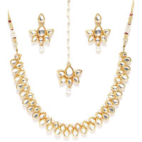 karatcart White Gold-Plated Metal Handcrafted Kundan Stone-Studded Choker Jewellery Set for Women