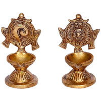 Purpledip Brass Oil Lamp Diya Set of 2 Shankha Chakra Deepak for Home Temple, Golden (10460)