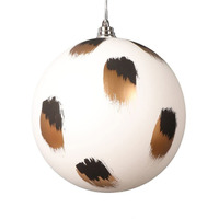 Vickerman 689530-4.75" White Matte Brush Strokes Ball Christmas Tree Ornament (4 Pack) (MT220911)