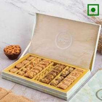 Royal Vega Gift Box - 1 Kg