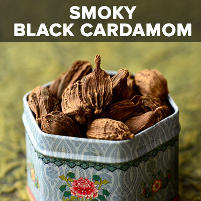 EL The Cook Whole Black Cardamom Pods | Aromatic Indian Spice | Natural, Vegan, Gluten Free, NON-GMO, Resealable Bag | Ideal for Indian, Chinese Cooking, Tea, Baking & Desserts | 3.5oz (100gm) (Flavor: Black Cardamom)