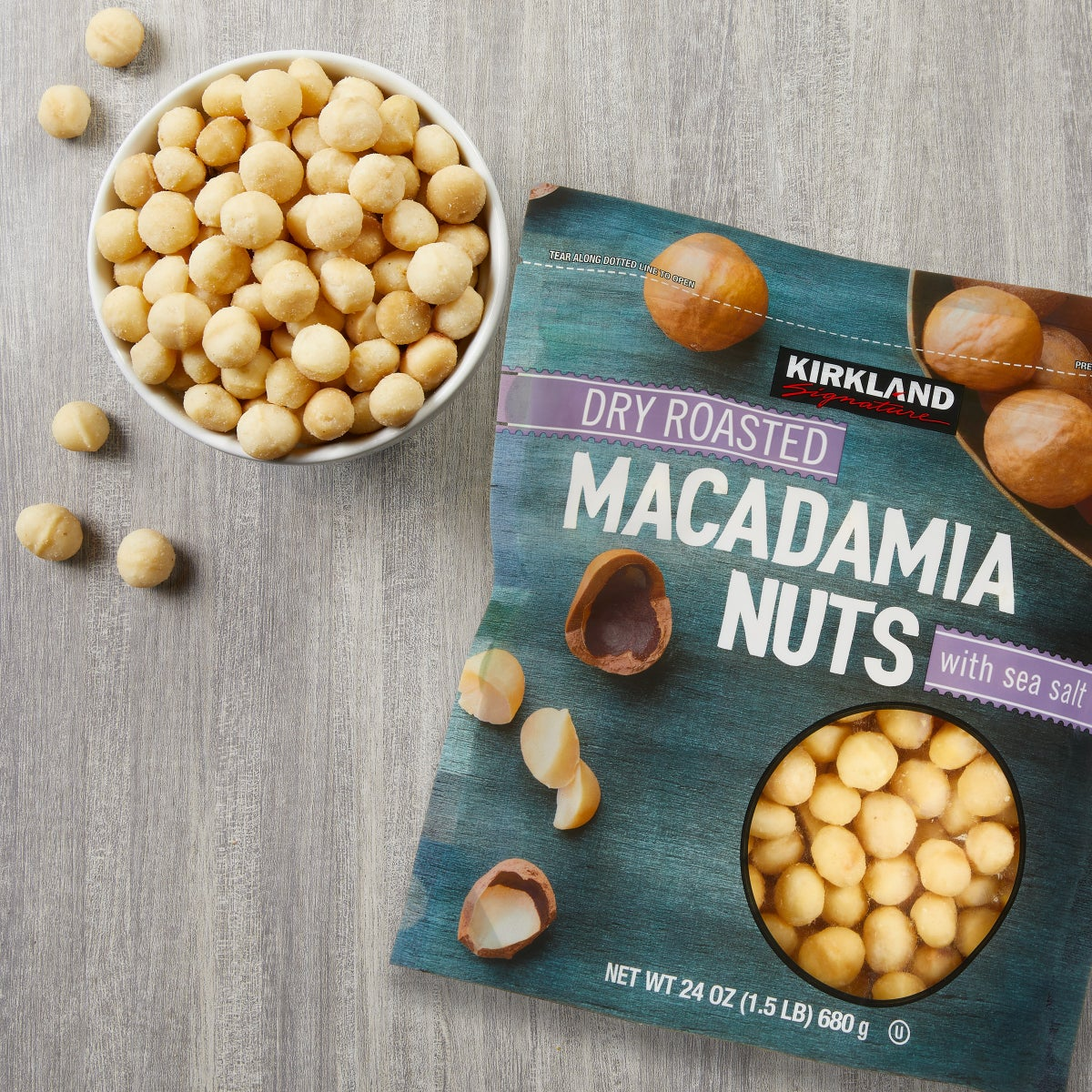 Kirkland Signature Dry Roasted Macadamia Nuts, 1.5 lbs