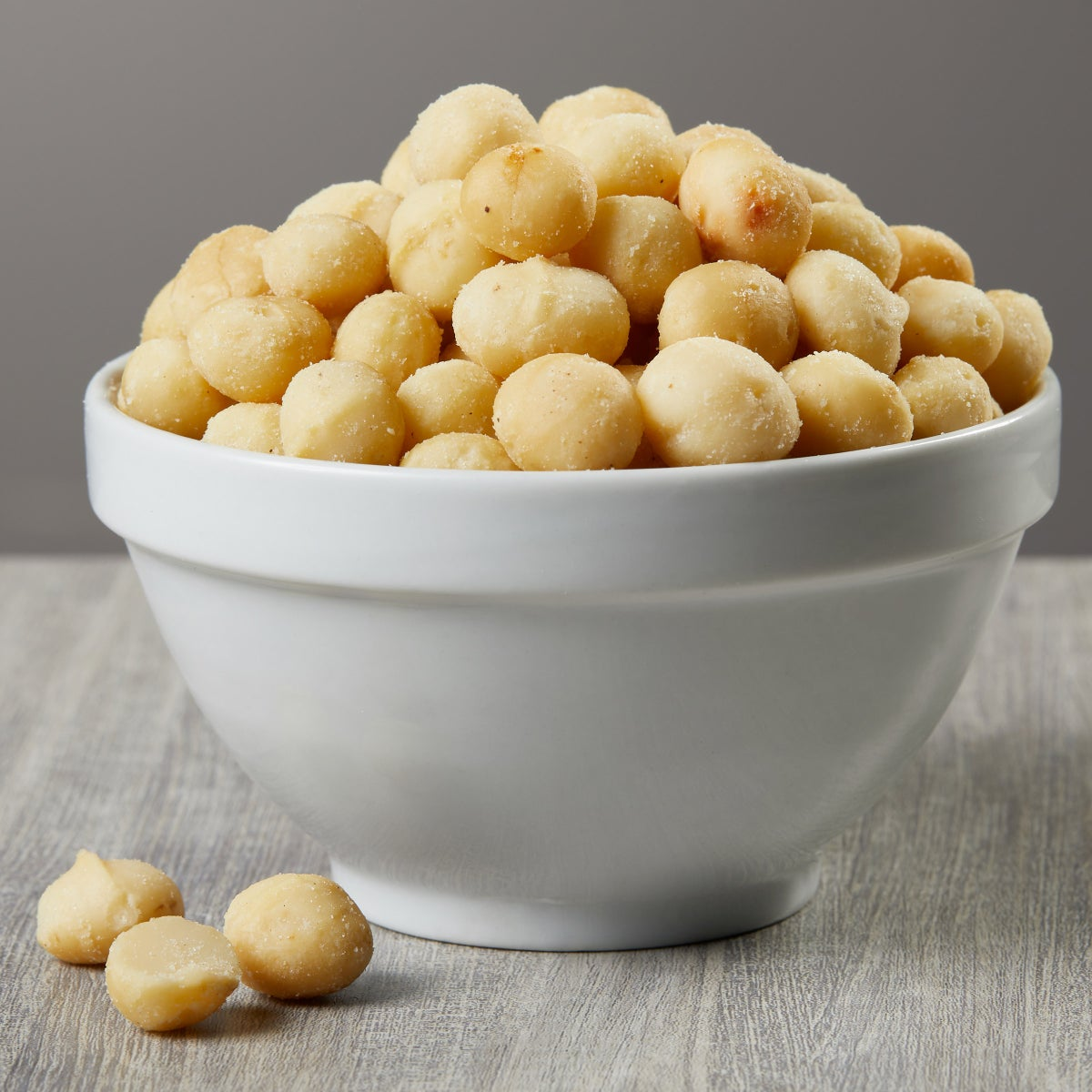 Kirkland Signature Dry Roasted Macadamia Nuts, 1.5 lbs