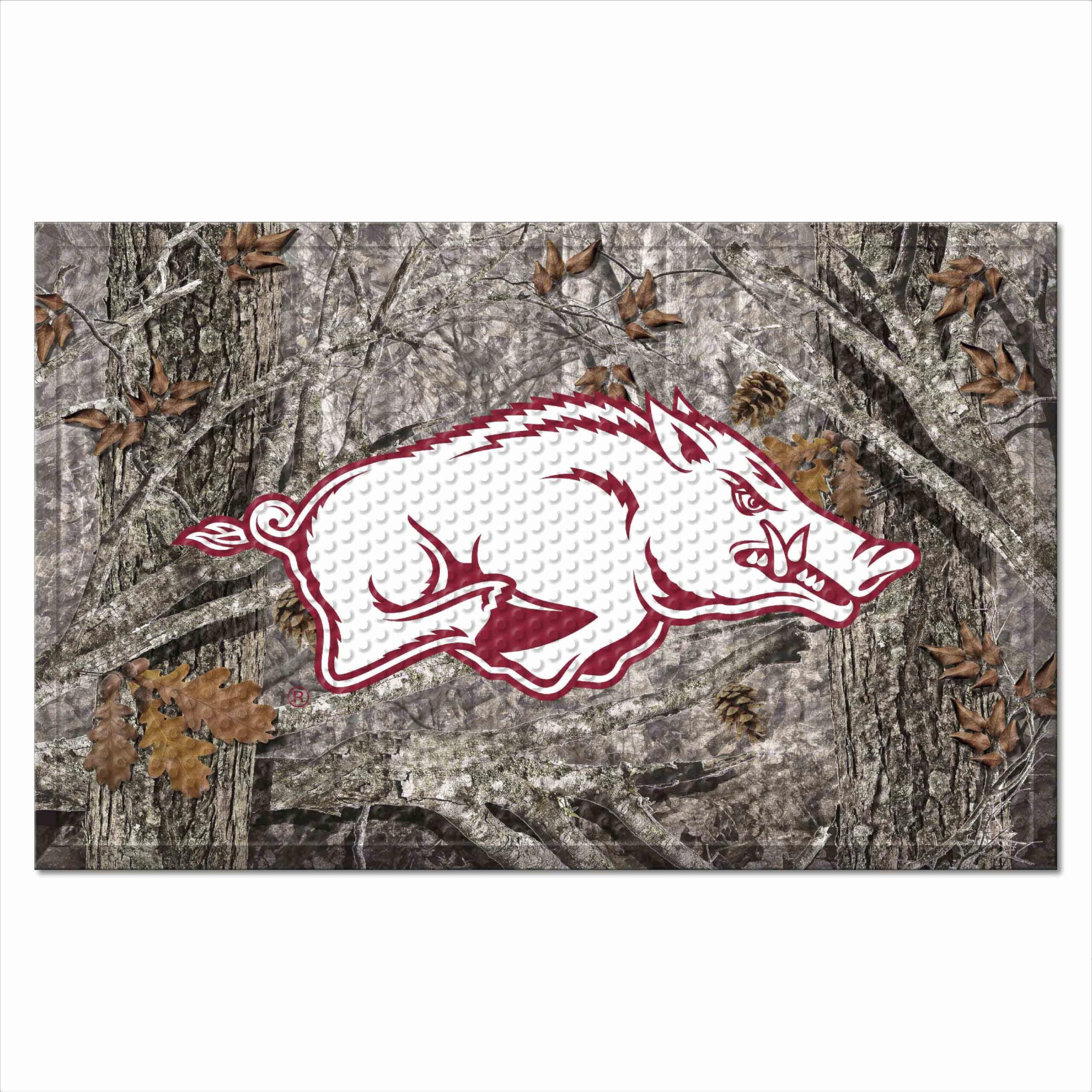 FANMATS 19209 Arkansas Razorbacks Rubber Scraper Door Mat, Camo Color