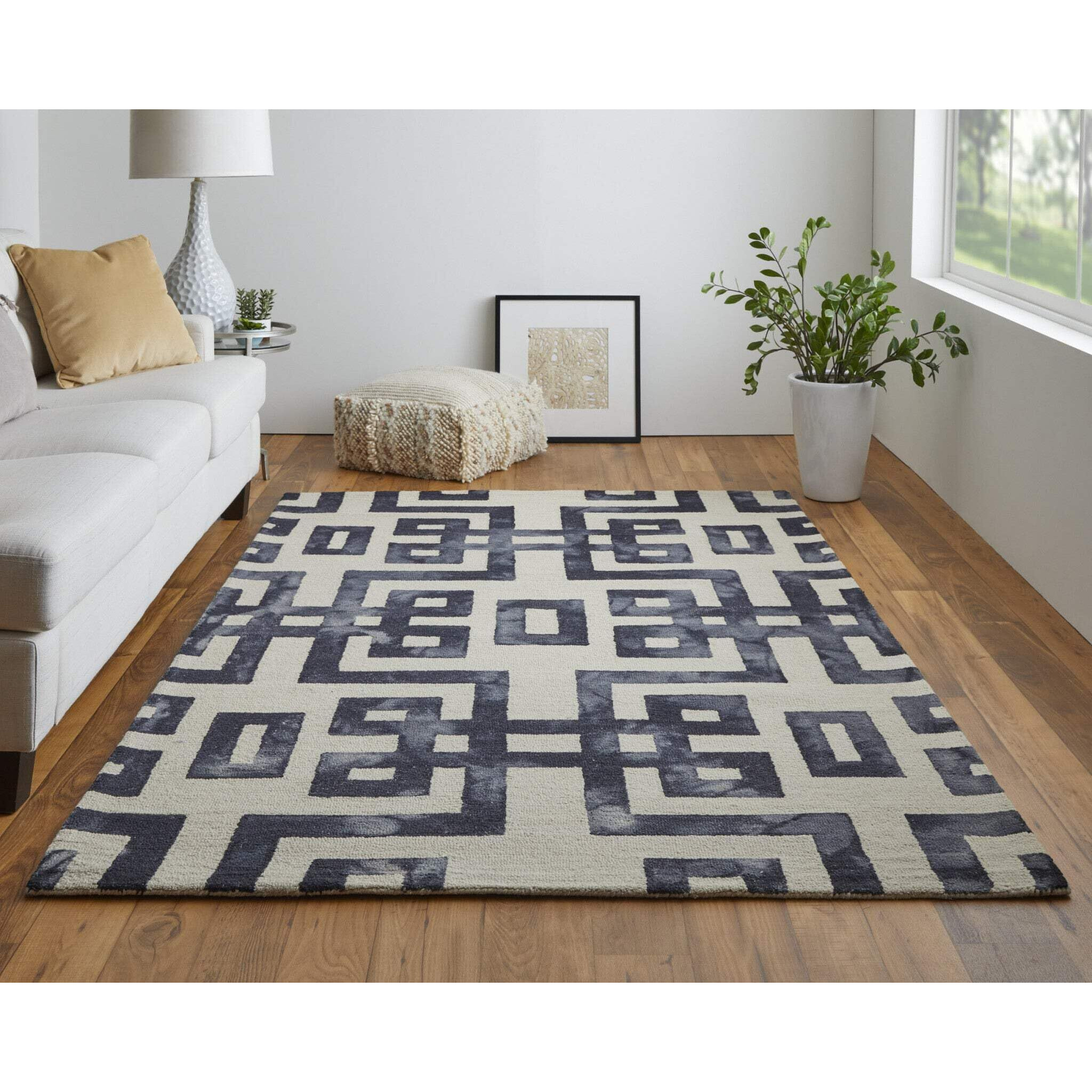 HomeRoots 515241 4 x 6 ft. Ivory & Black Wool Hand Tufted Handmade Rectangle Area Rug