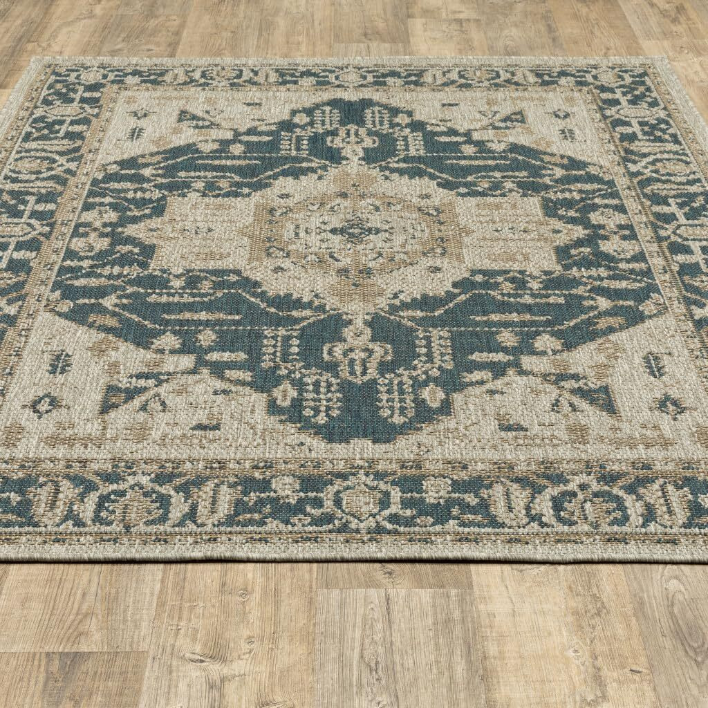 HomeRoots 506956 6 x 9 ft. Oriental Stain Resistant Indoor & Outdoor Rectangle Area Rug Grey