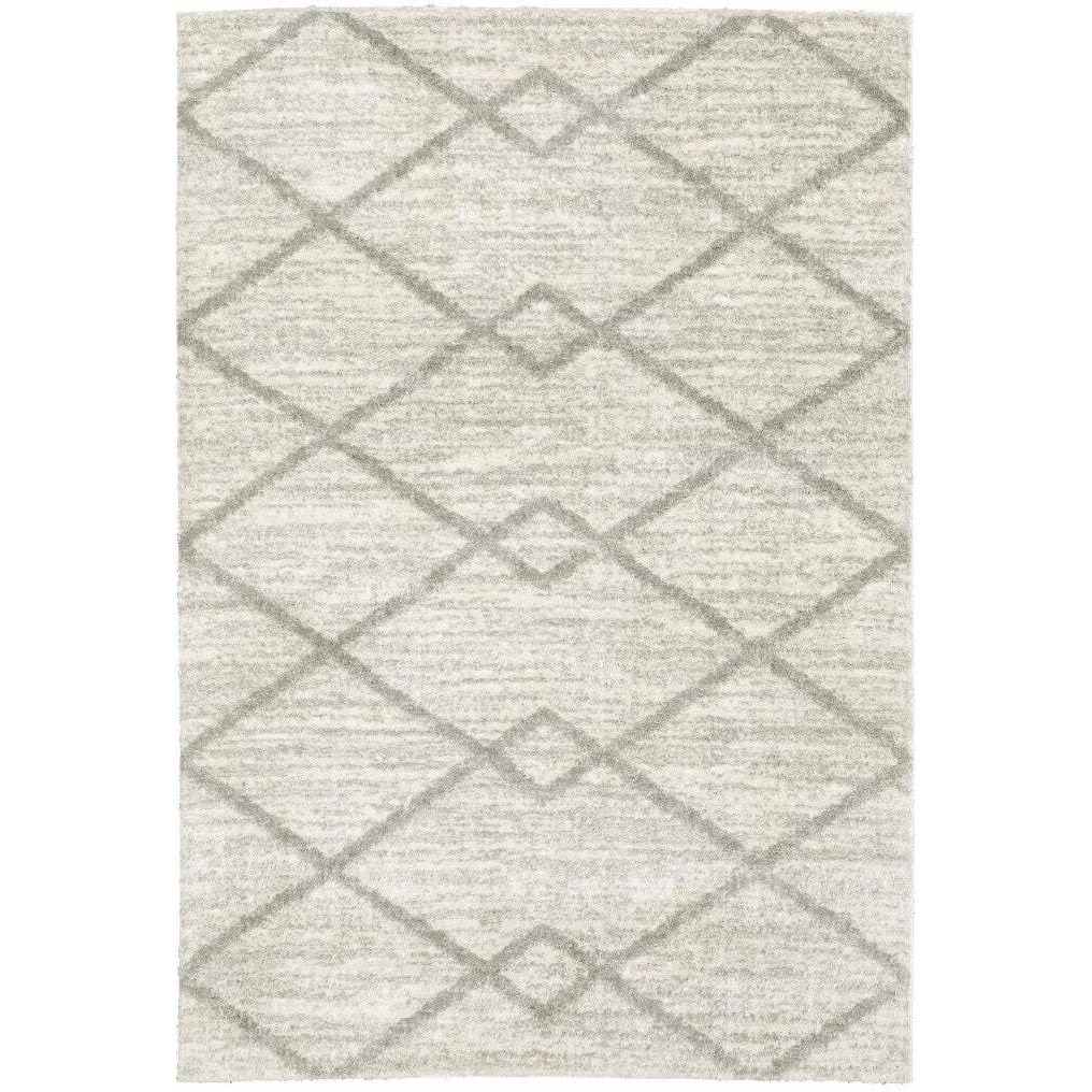 HomeRoots 509885 4 x 6 ft. Ivory & Gray Geometric Shag Power Loom Stain Resistant Rectangle Area Rug