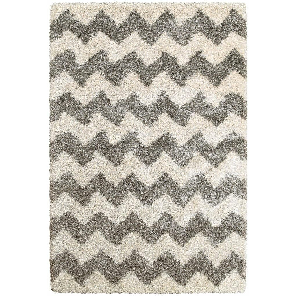 HomeRoots 507917 6 x 9 ft. Gray & Ivory Geometric Shag Power Loom Stain Resistant Rectangle Area Rug