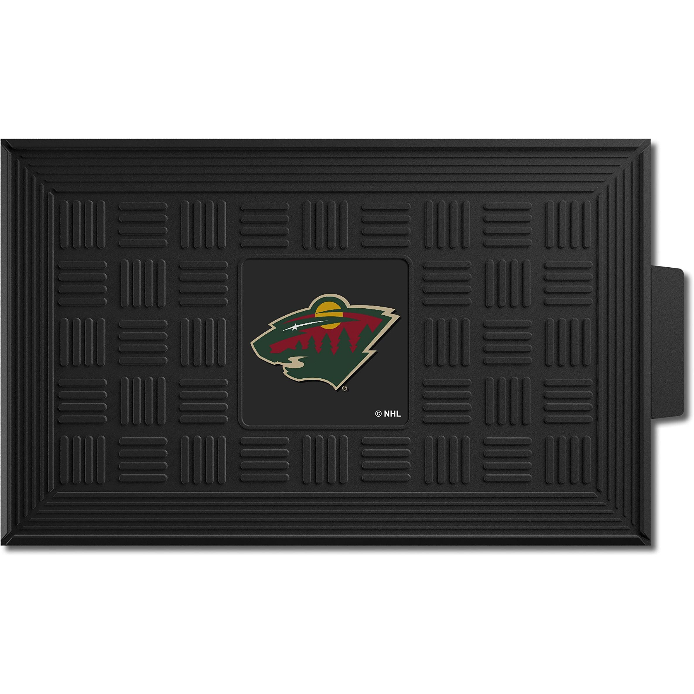 FANMATS 11463 Minnesota Wild Heavy Duty Vinyl Medallion Outdoor Door Mat - 19.5in. x 31in.