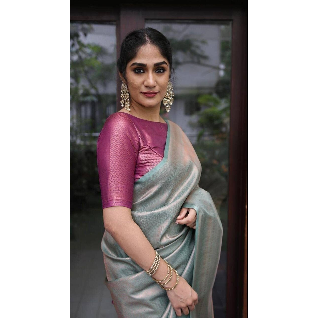 SGF11 Womens Kanjivaram Soft Lichi Silk Saree With Blouse Piece (Grey Purple)