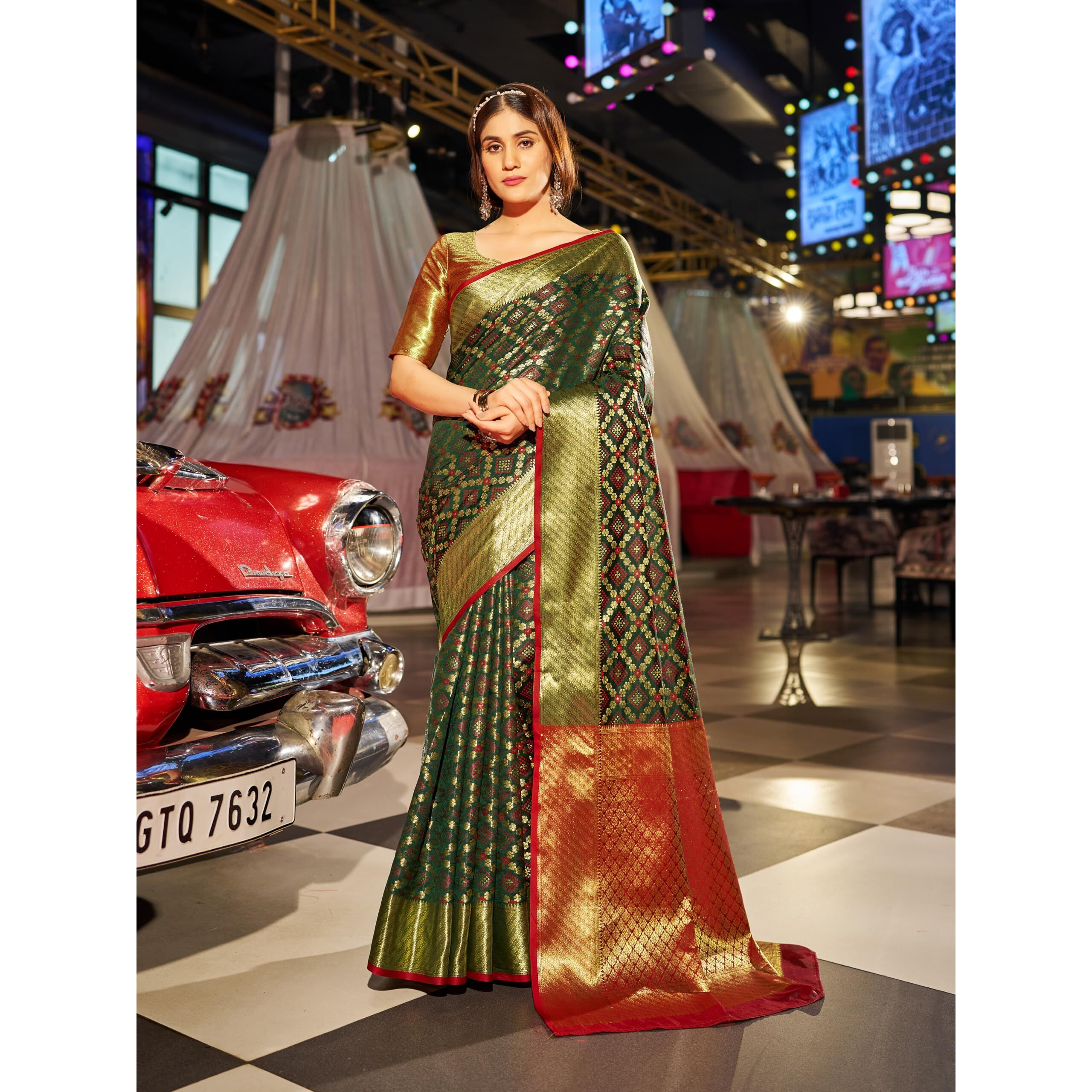 SWORNOF Womens Patola Silk Saree With Unstitched Boluse Piece (GREEN)