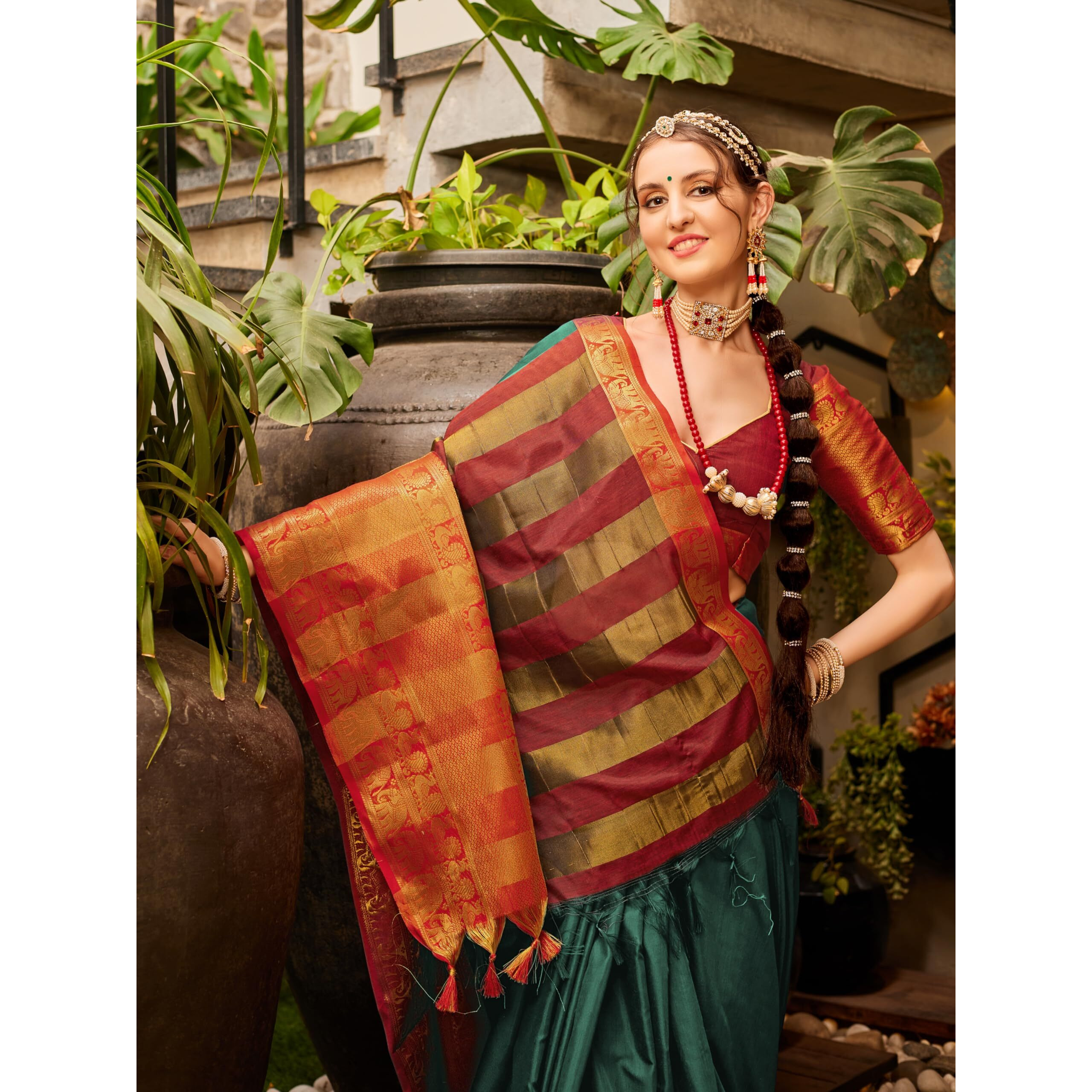 EthnicJunction Womens Silk Blend Kanchipuram Saree With Blouse Piece (EJ7104-Purva-Bottle Green_Bottle Green)