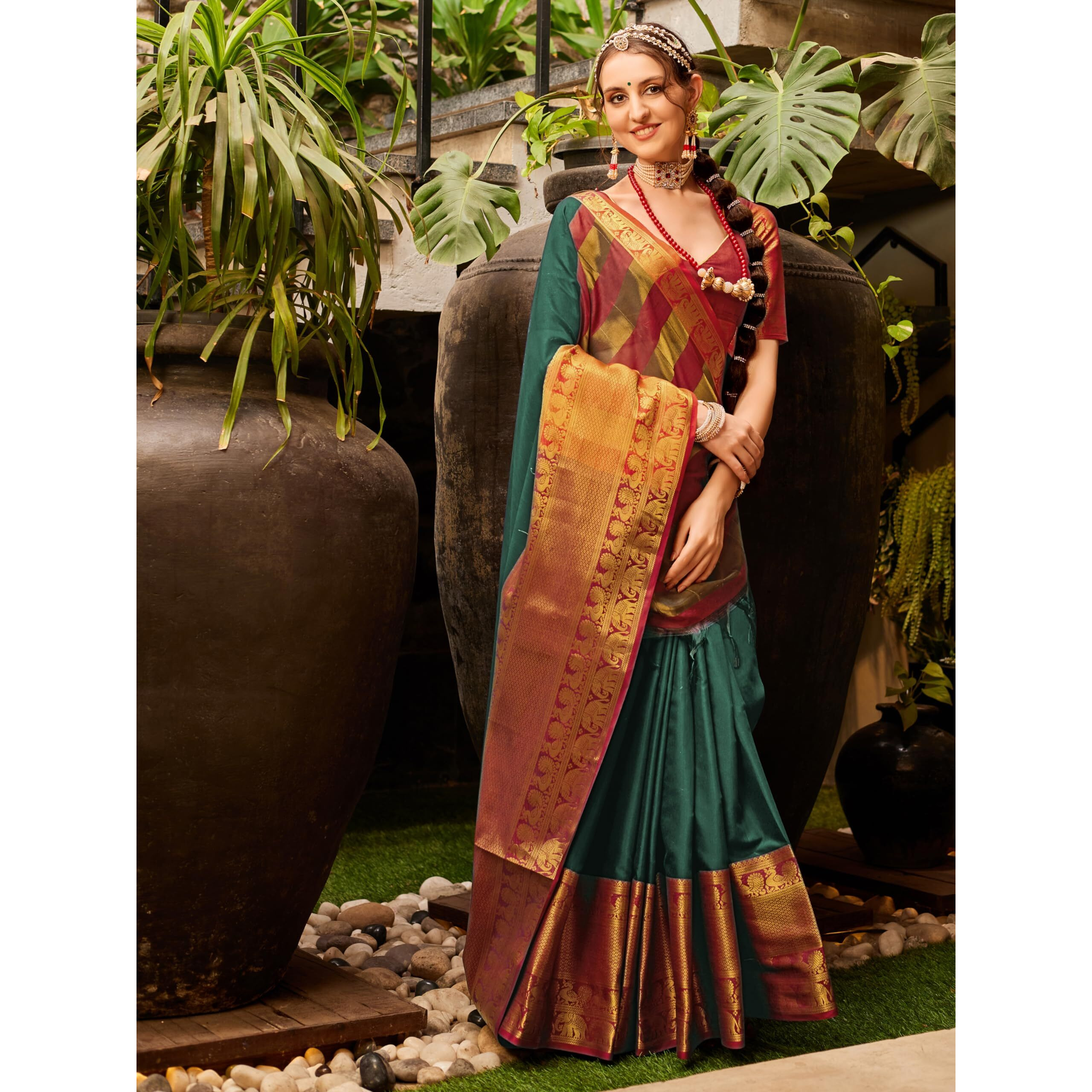 EthnicJunction Womens Silk Blend Kanchipuram Saree With Blouse Piece (EJ7104-Purva-Bottle Green_Bottle Green)