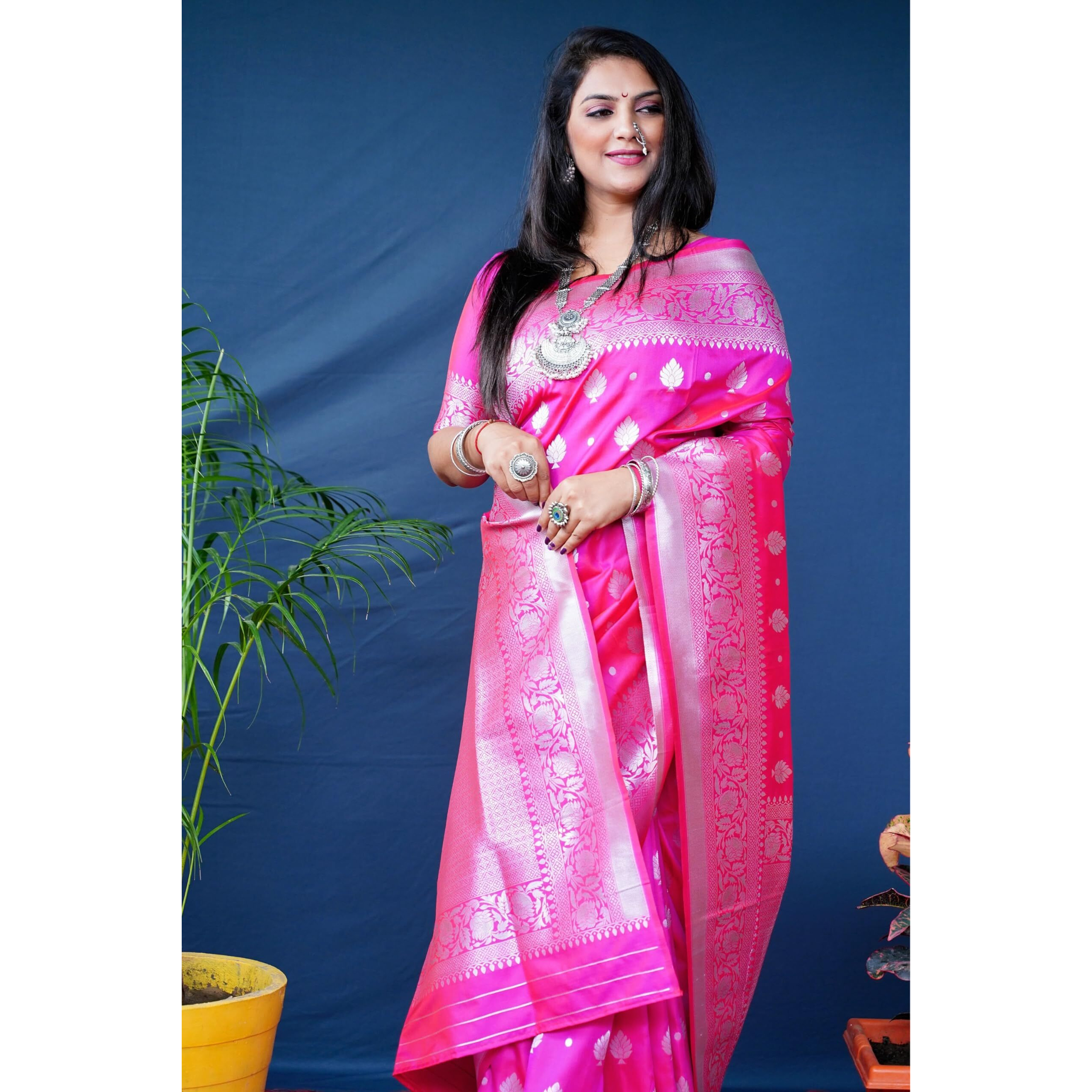 AMIRAT Womens Banarasi Pure Soft Silk Handloom Saree Pure Silver Zari With Blouse Piece (PInk)