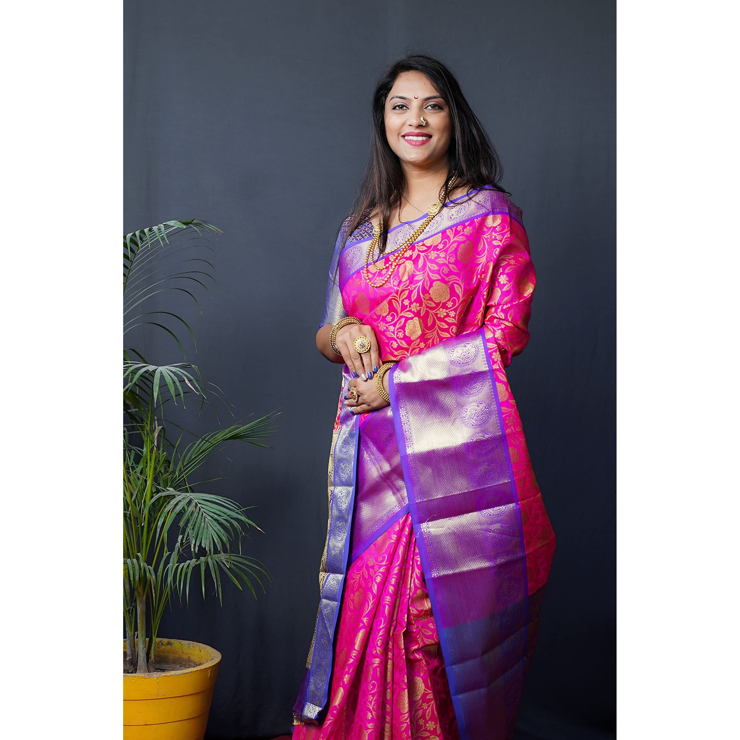 AMIRAT CLOTHING Banarsi Wedding And Designer Look Litchi Silk Saree With Unstiched Blouse Piece (Pink)