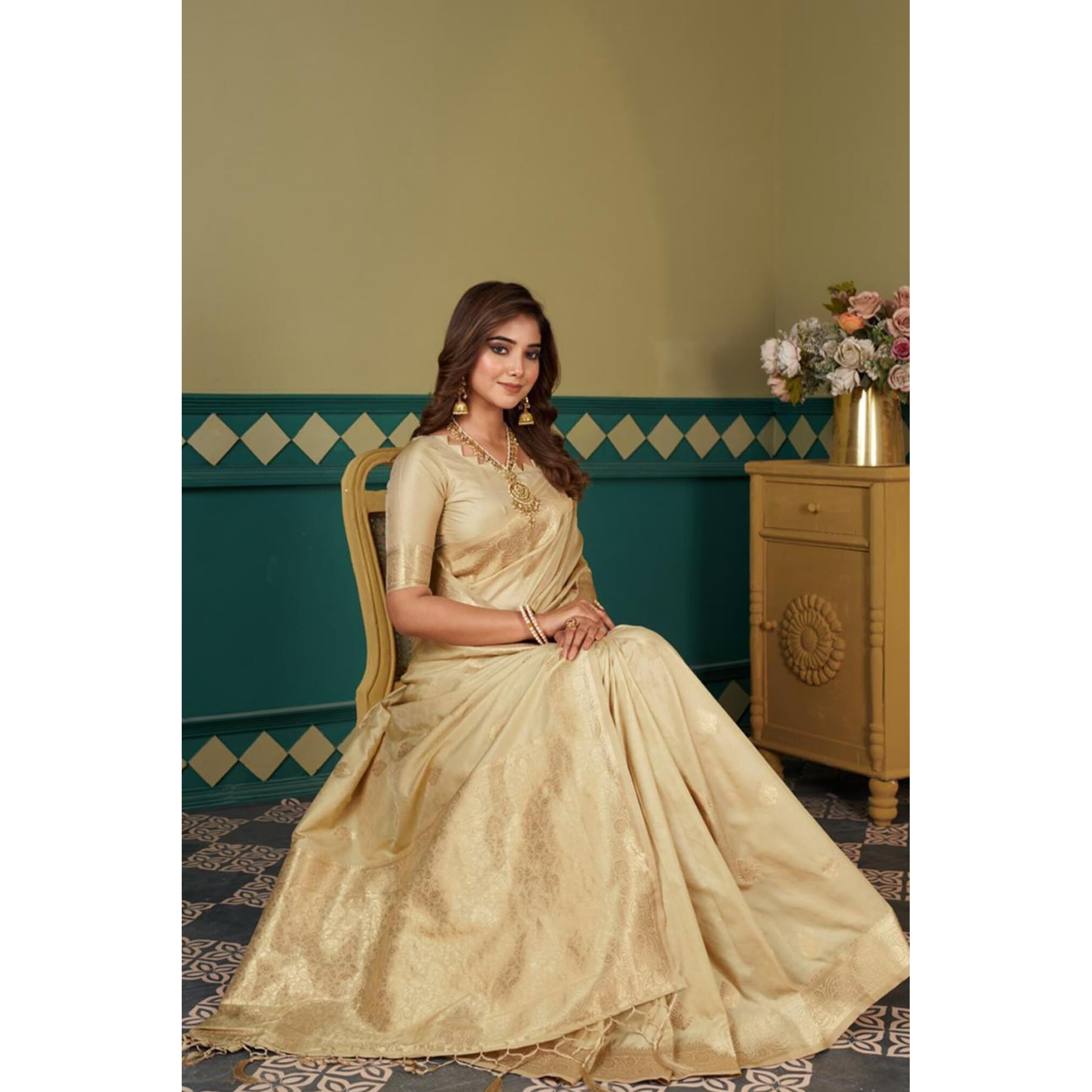 SGF11 Womens Kanjivaram Pure Soft Silk Saree For Women Pure Golden Zari With Blouse Piece (Beige)