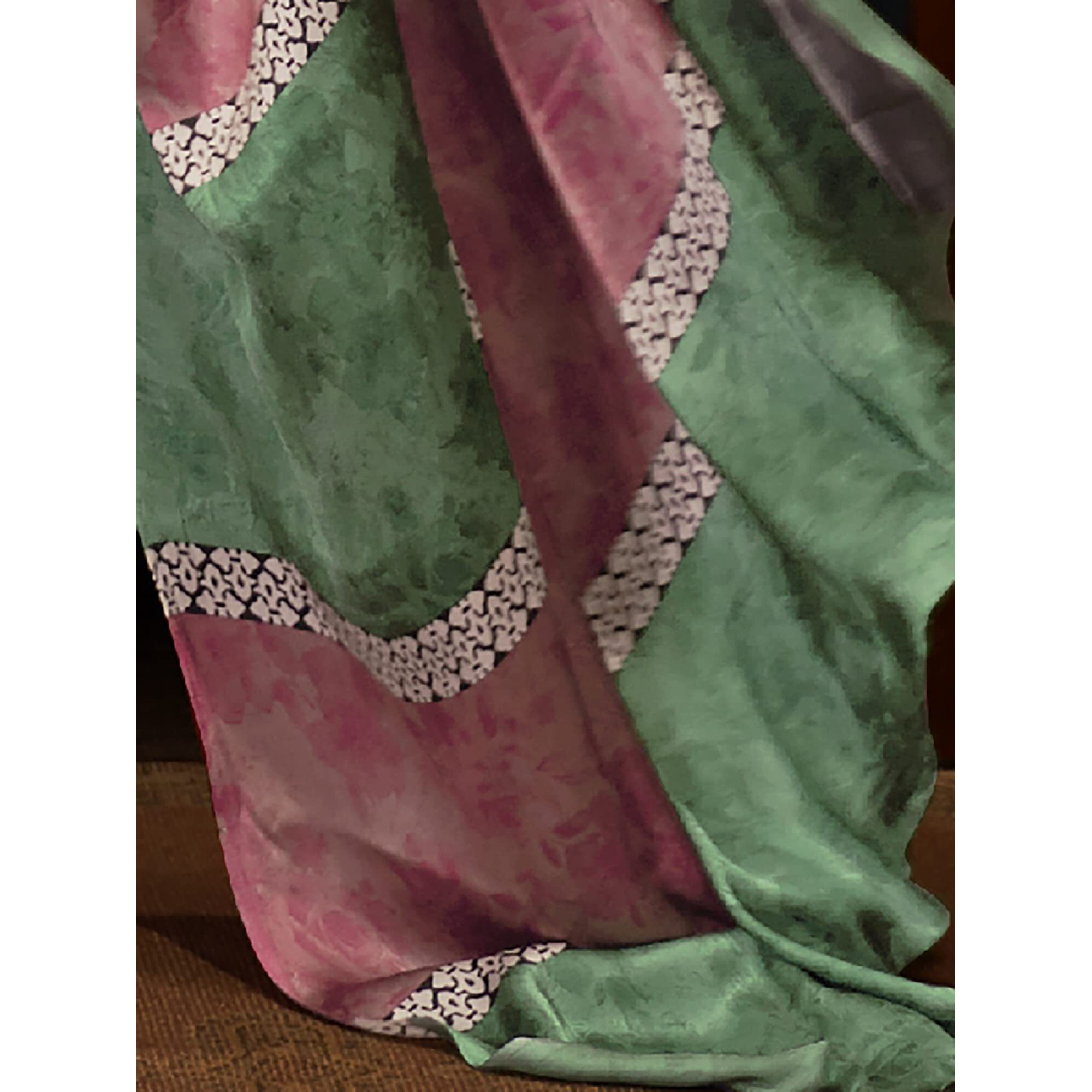 AKHILAM Womens Abstract Crepe Printed Saree With Unstitched Blouse Piece (Mauve_KLZE246003_RJ)