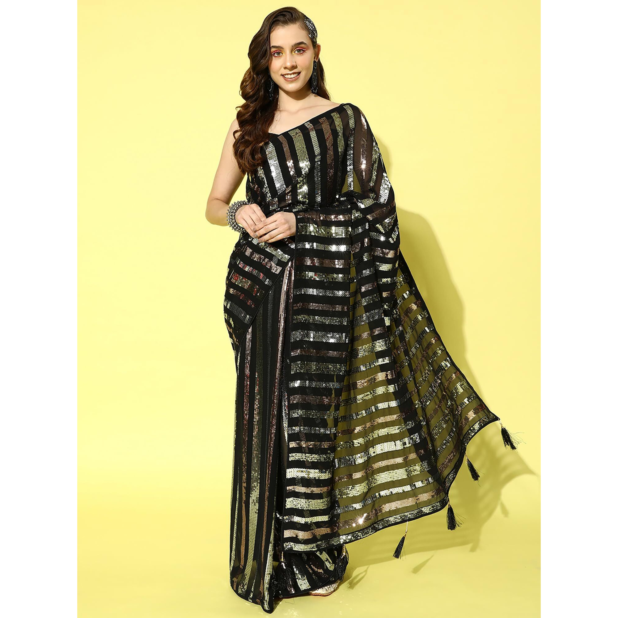 AKHILAM Womens Black Embellished Georgette Saree With Unstitched Blouse Piece