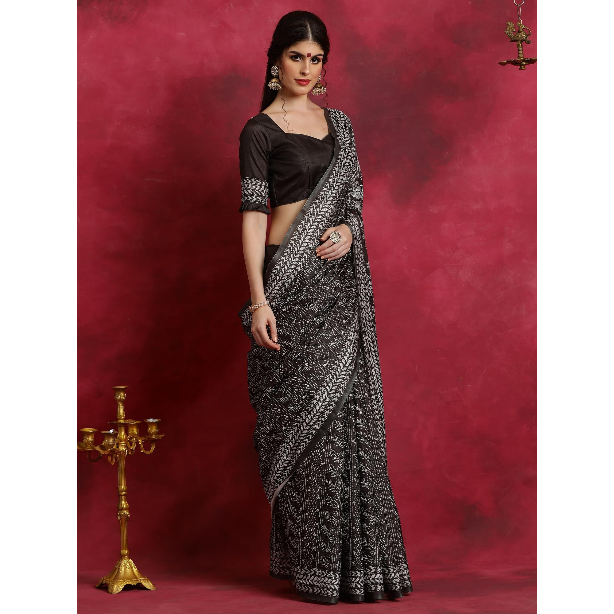 AKHILAM Womens Manipuri Silk Ethnic Motif Saree With Unstitched Blouse Piece(Black_KNTHAC1008_HS)