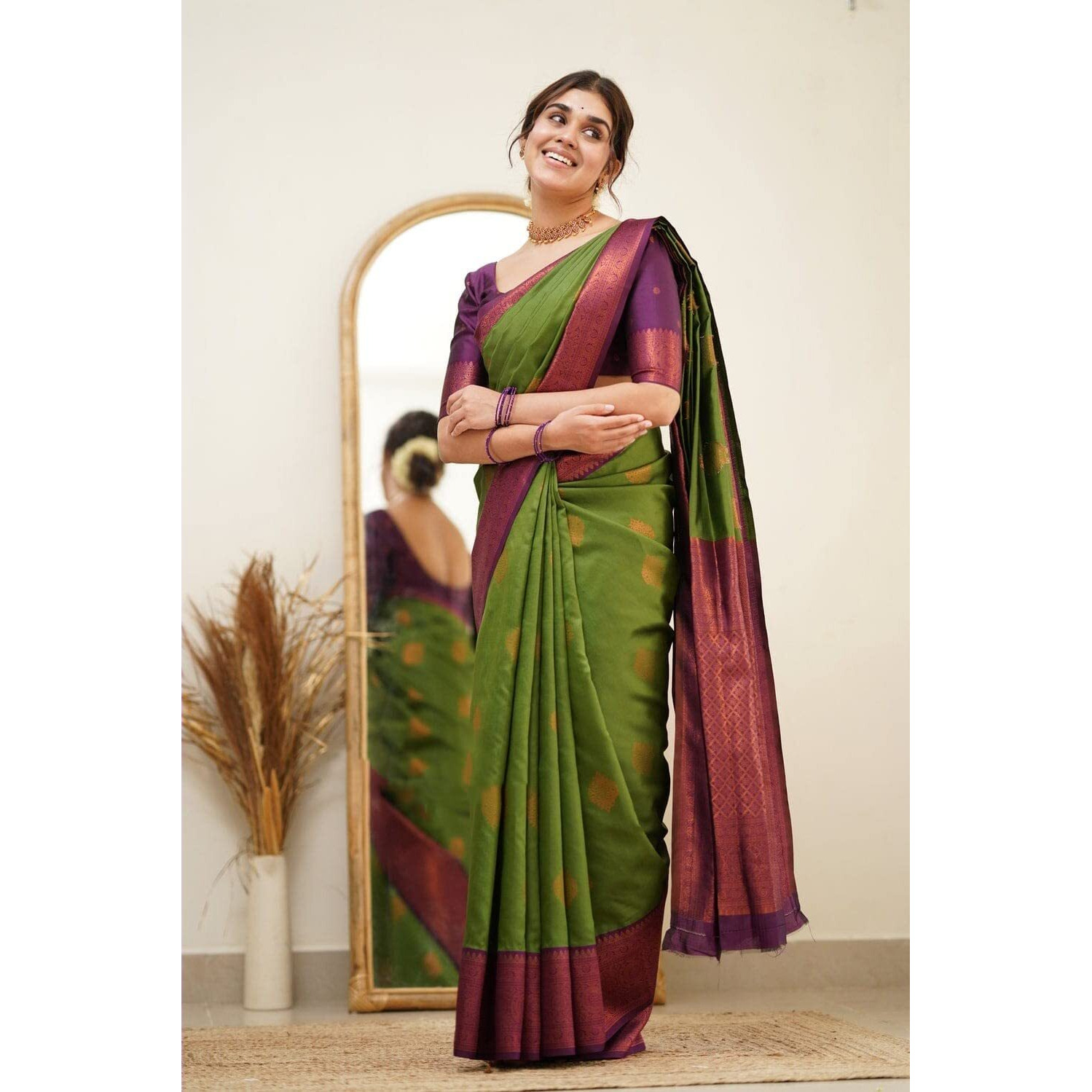 SGF11 - Womens Kanjivaram Soft Silk Saree With Blouse Piece (Light Green)