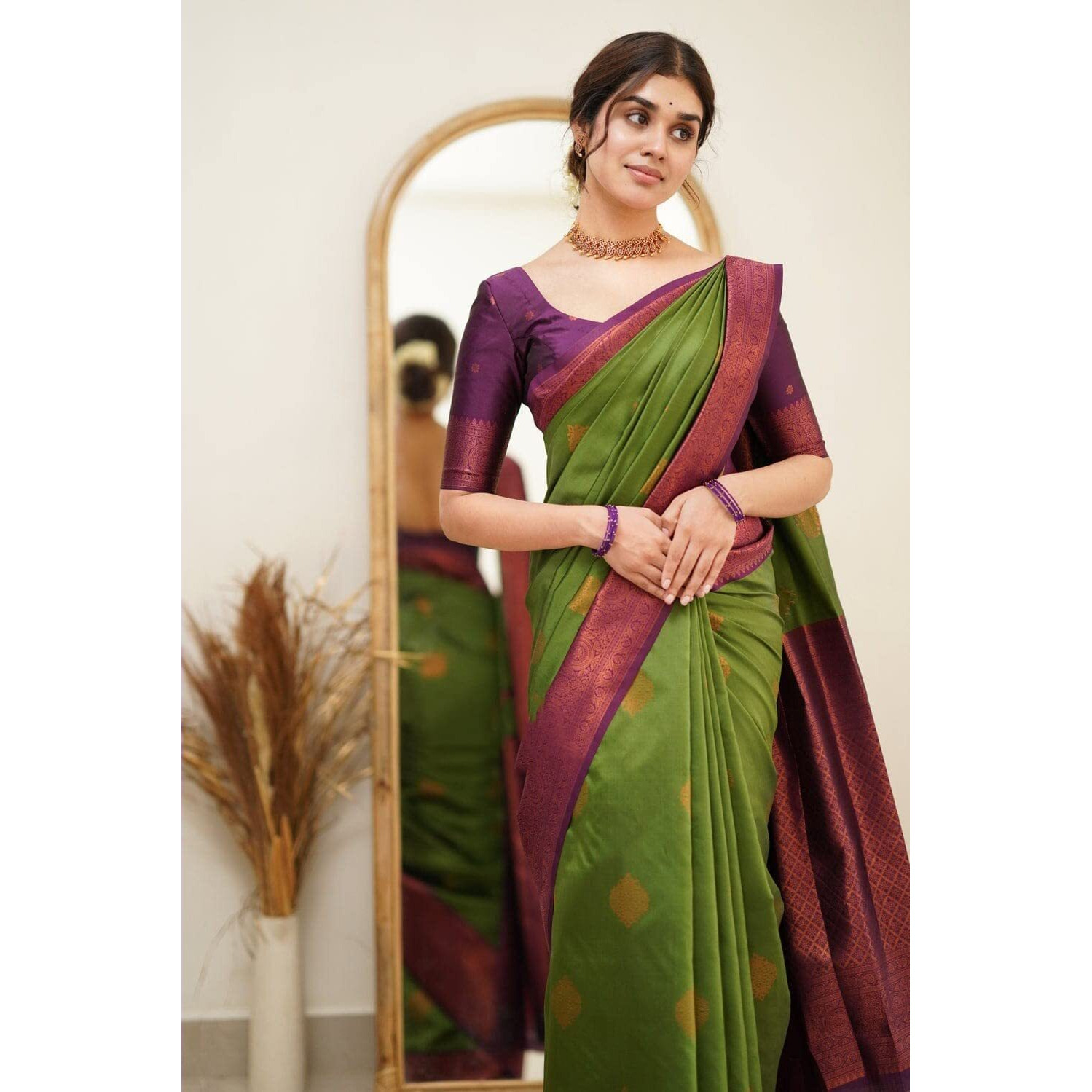 SGF11 - Womens Kanjivaram Soft Silk Saree With Blouse Piece (Light Green)