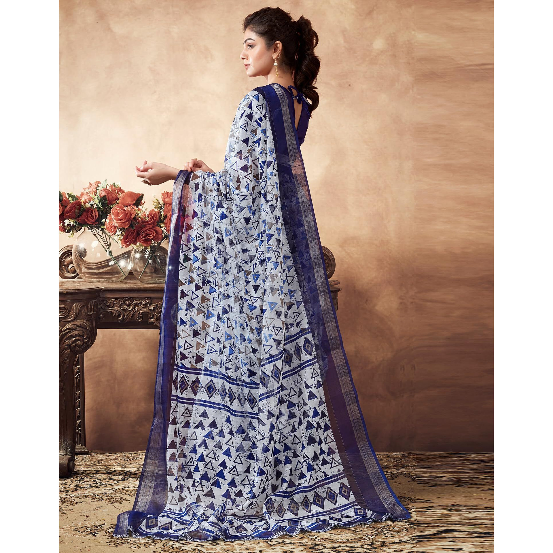 SIRIL Womens Cotton Geometric Printed Saree With Unstitched Blouse Piece (3467S1112_Blue)