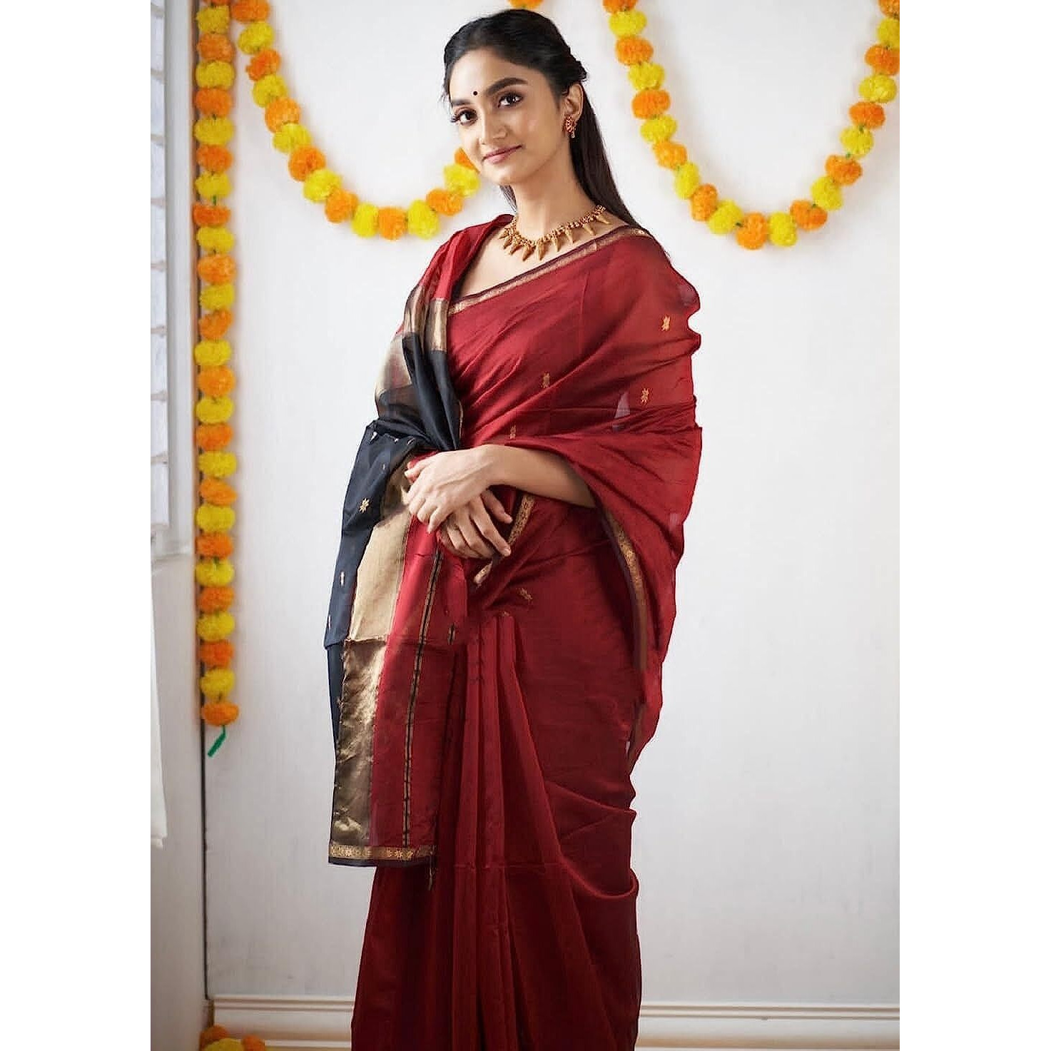 SGF11 Womens Kanjivaram Soft Cotton Linen Silk Saree With Blouse Piece (Maroon Black)