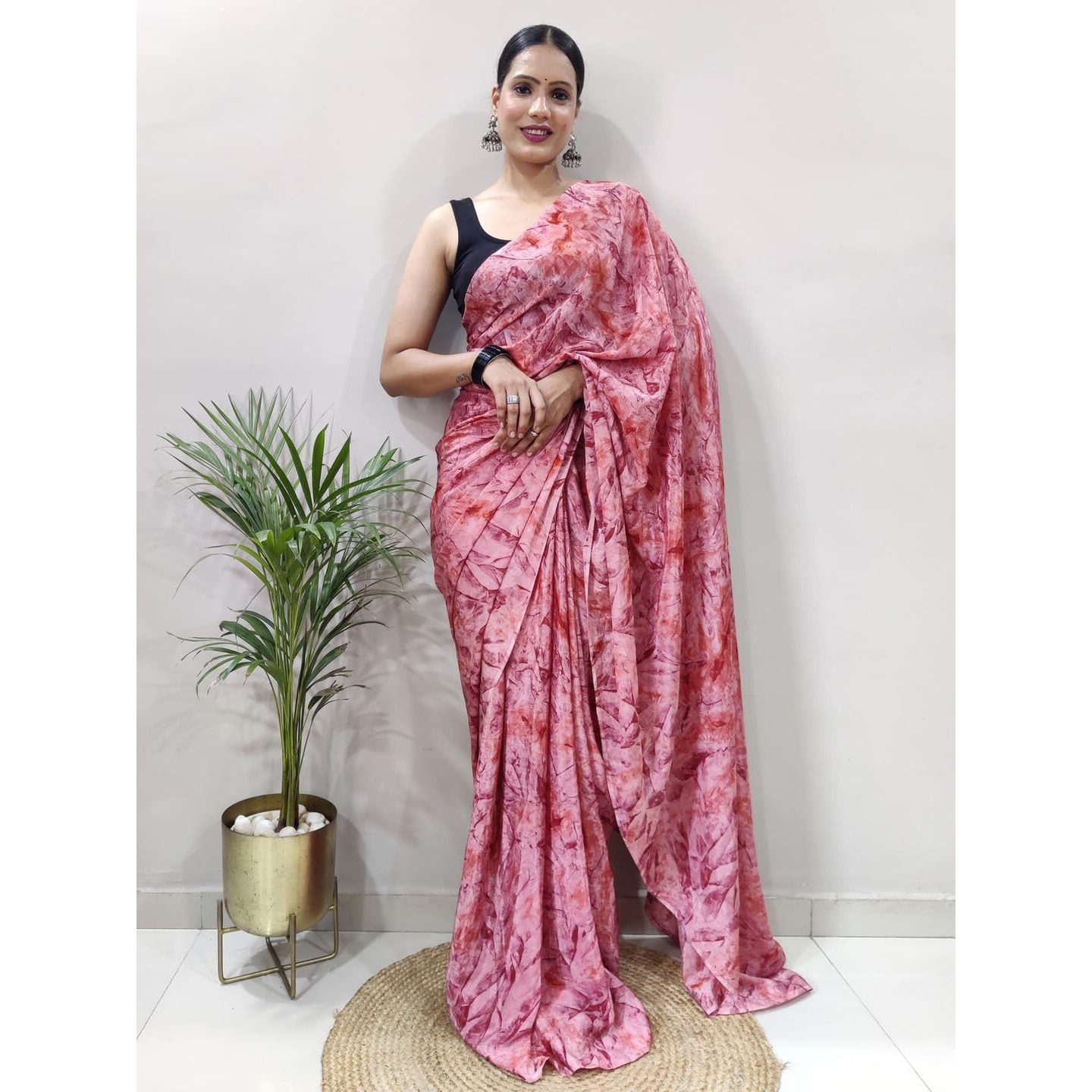 AKHILAM Womens Chiffon Abstract Printed Ready To Wear one Minute Saree With Unstitched Blouse Piece(Pink_RTWATRNG1305_CM)