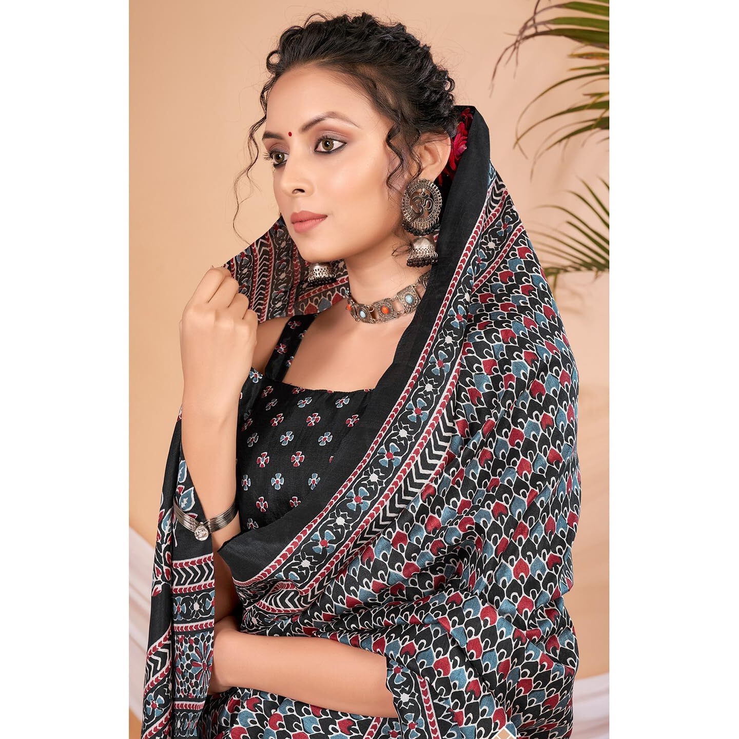 AKHILAM Womens Ajrak Block Print Dola Silk Saree With Unstitched Blouse Piece (Black_KUMRN208_HS)