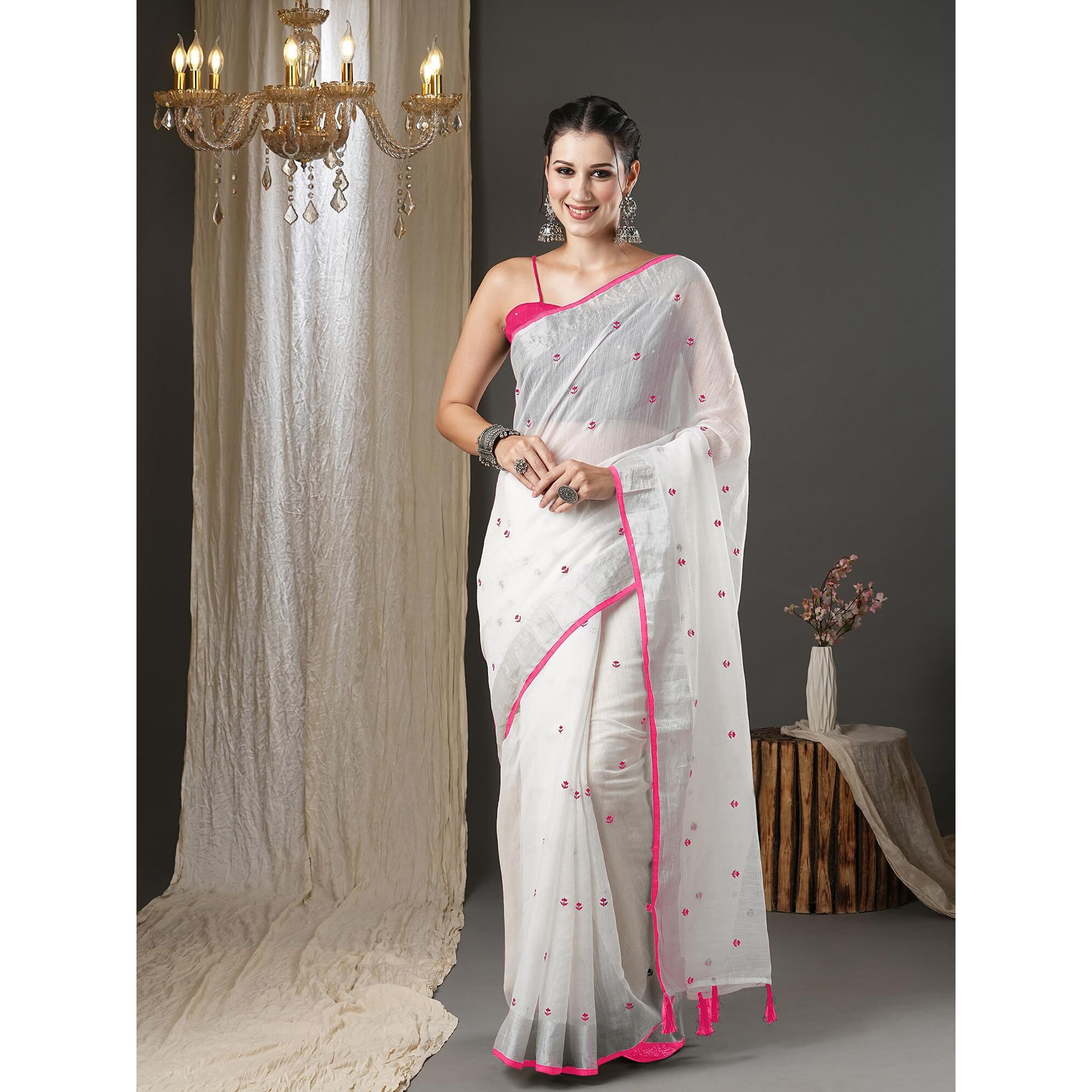 AKHILAM Womens Cotton Silk Floral Saree With Unstitched Blouse Piece(White_10KAVI1002)