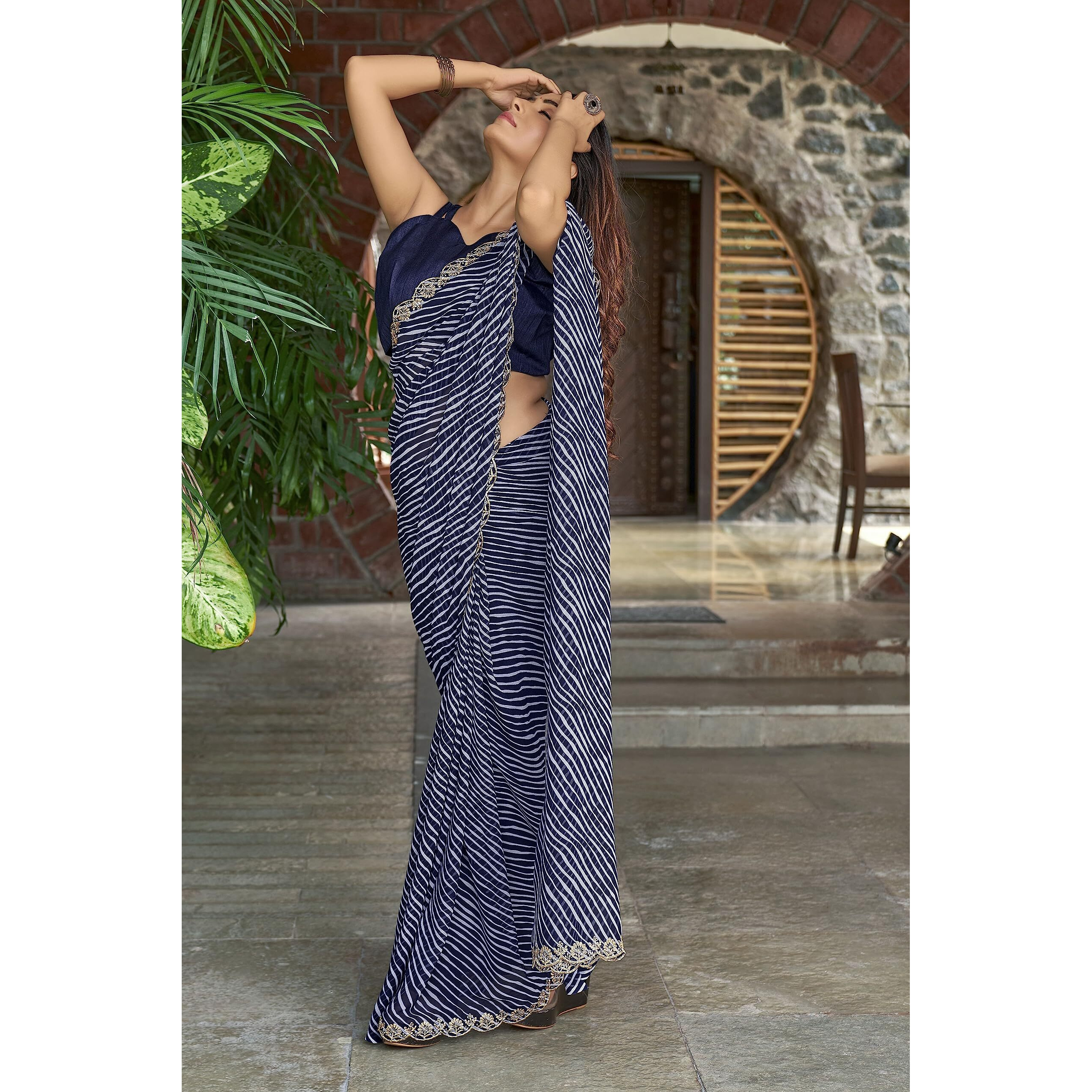 SUTRAM Women Silk Blend Printed Graceful 5.5 Meter Saree With 0.8 Meter Unstitch Blouse Piece_St1758, Blue