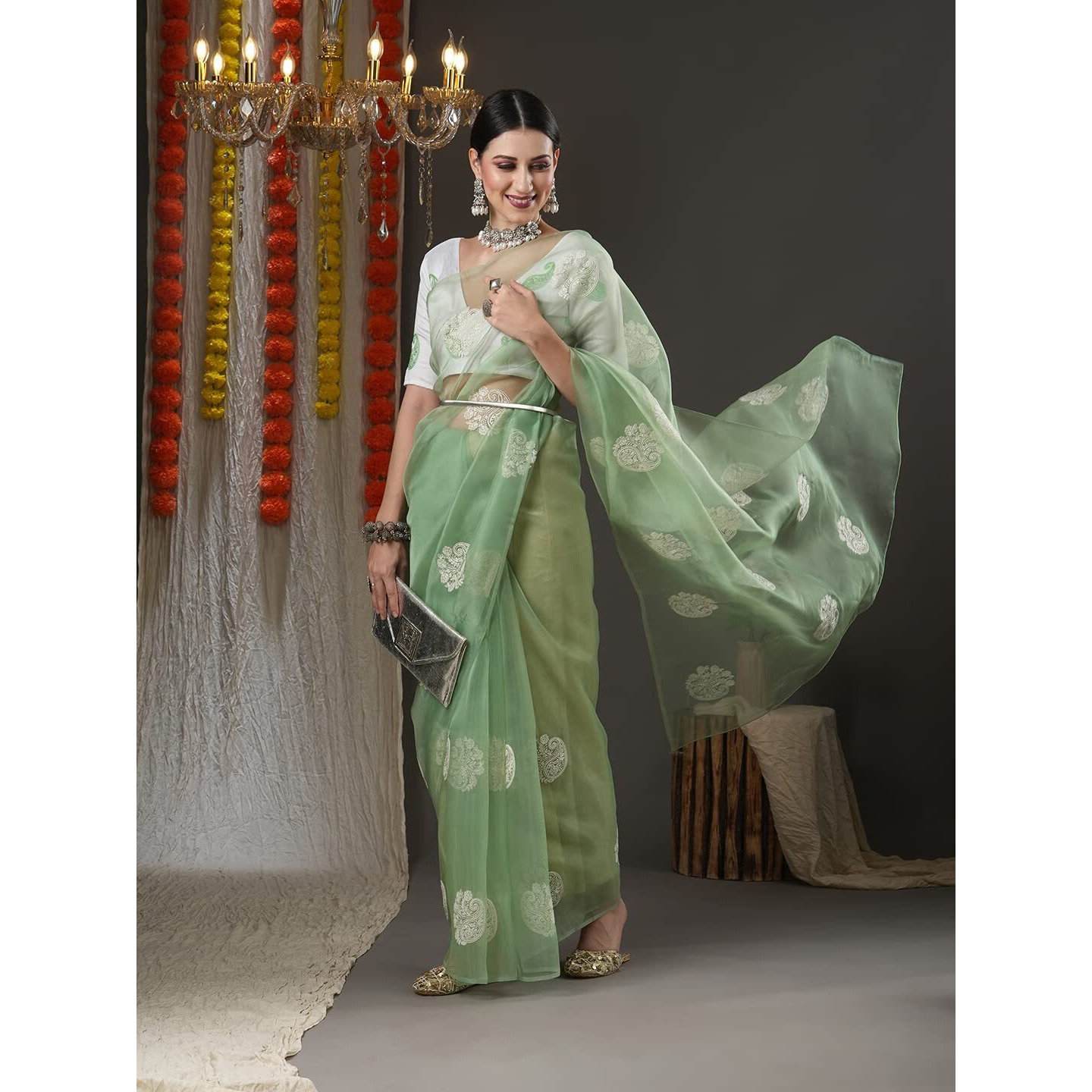 AKHILAM Womens Olive Embroidered Organza Saree With Unstitched Blouse Piece (4KAVI401)