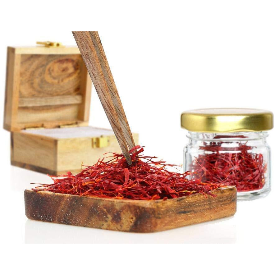 Dry Fruit Hub Saffron Original Kashmiri Kesar 1g | Keshar | Kumkuma Puvvu | Pure Mongra Kesor | Wooden Gift Box | Certified ISO 3632 Tested Grade A+++ For Pregnant Women | Beauty | Cooking (Pack of 1)