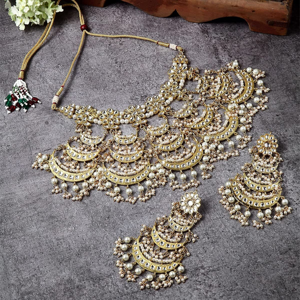 Karatcart Womens Kundan and Pearls Studded Layered Bridal Set