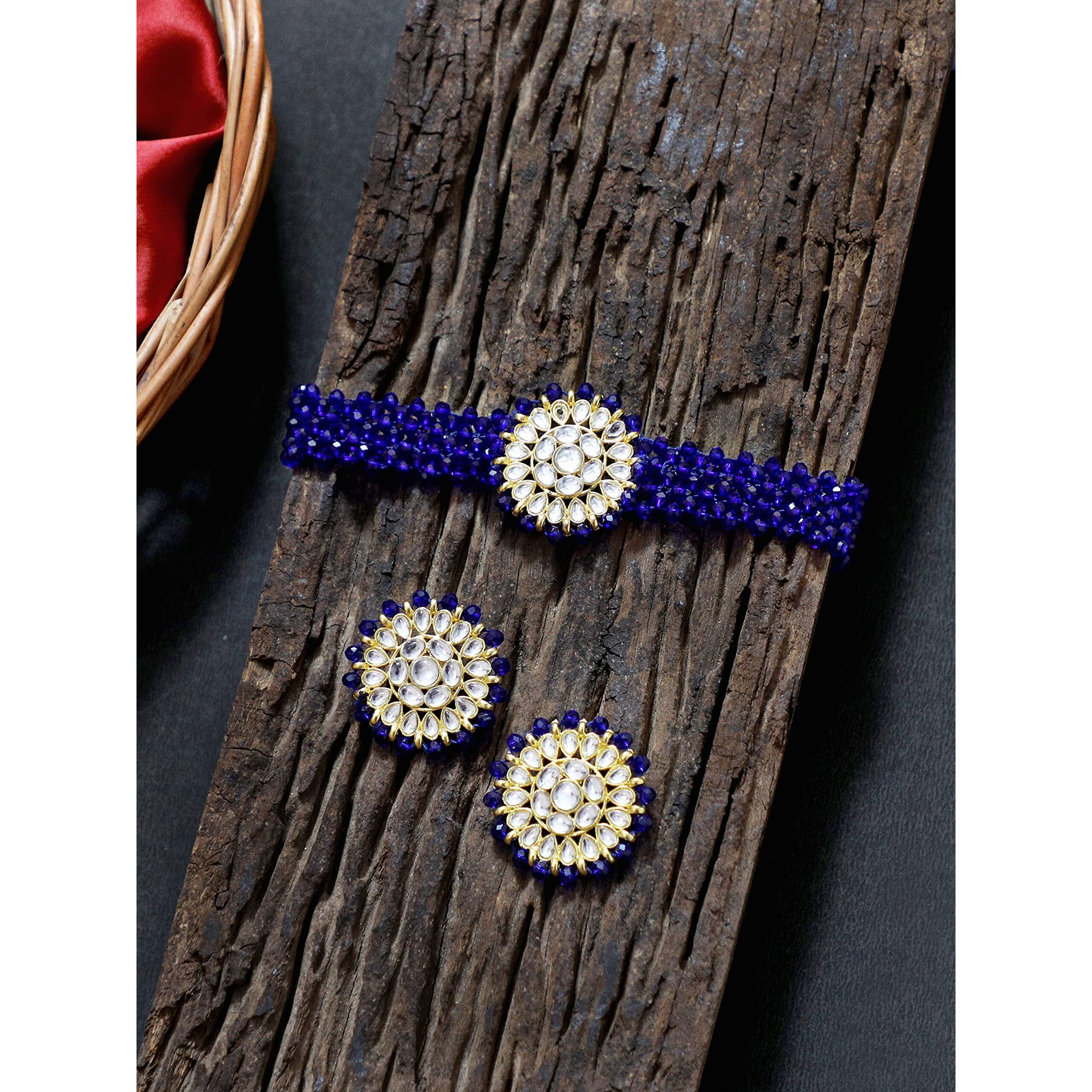 Karatcart Blue Crystal Kundan Choker Necklace with Stud Earrings