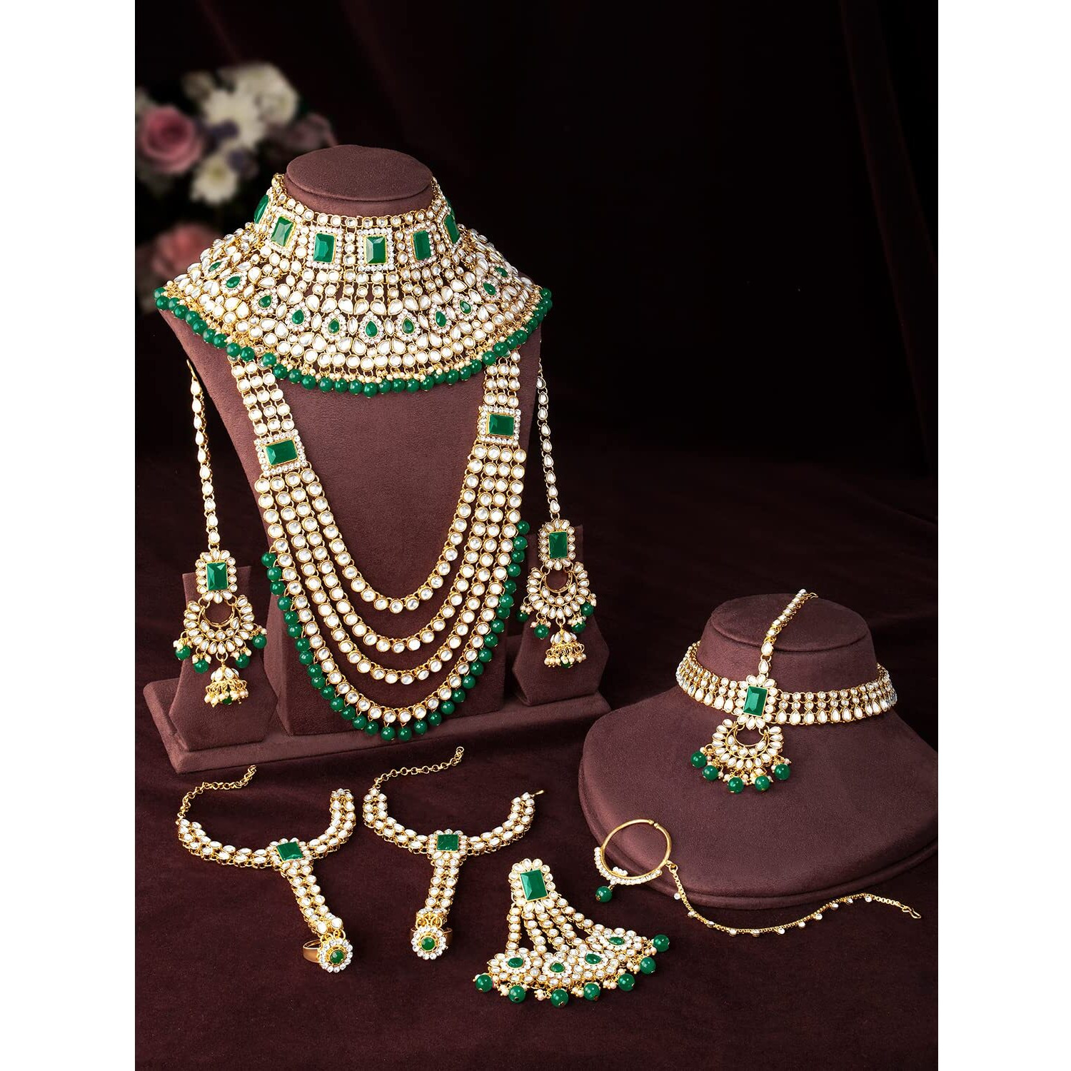 Aheli Ethnic Indian Traditional Bollywood Fashion Kundan Bridal Jewelry Set with Choker Earrings Maang Tikka Hathphool for Women