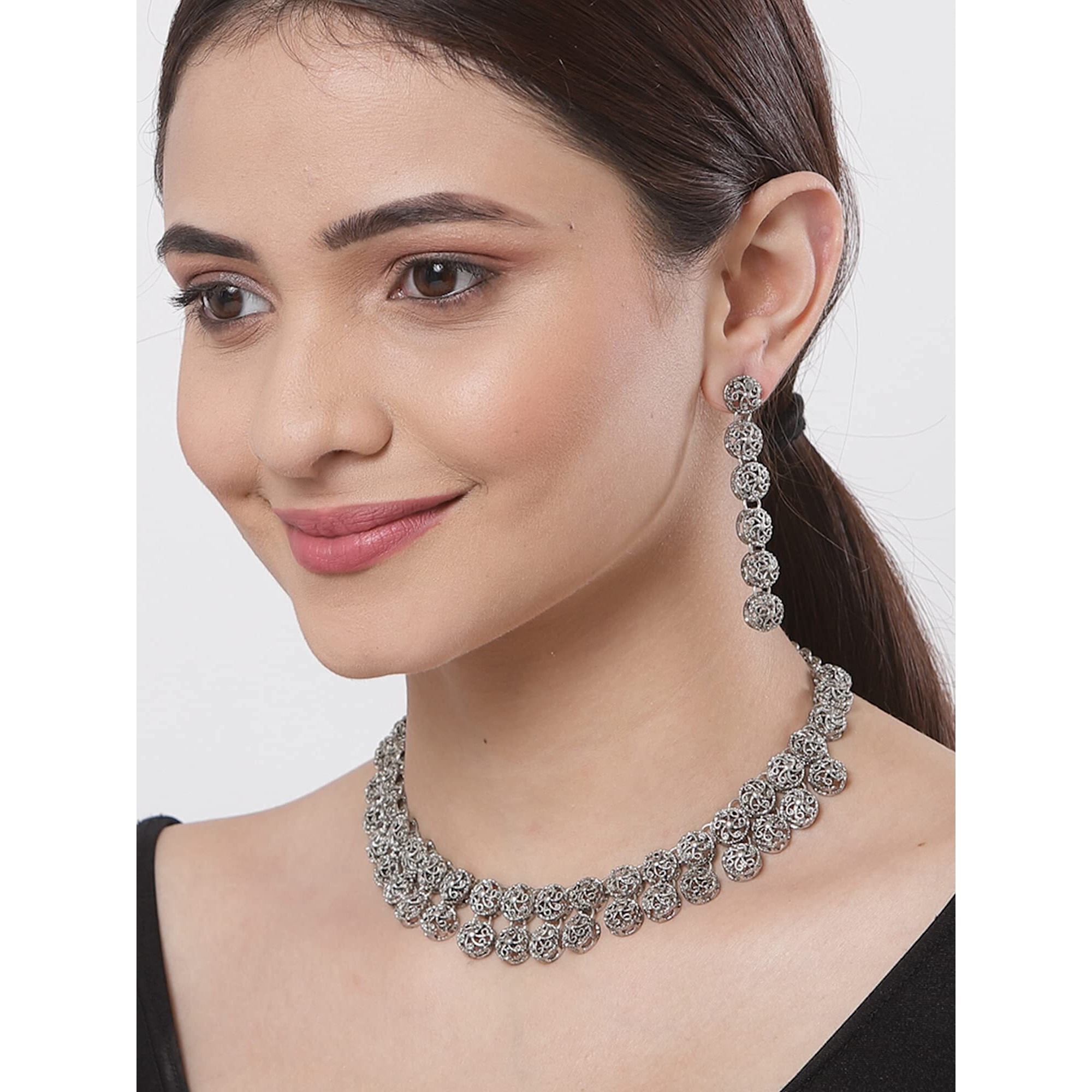 Karatcart Womens Afghani Tribal Oxidised Choker Necklace Set (Silver)