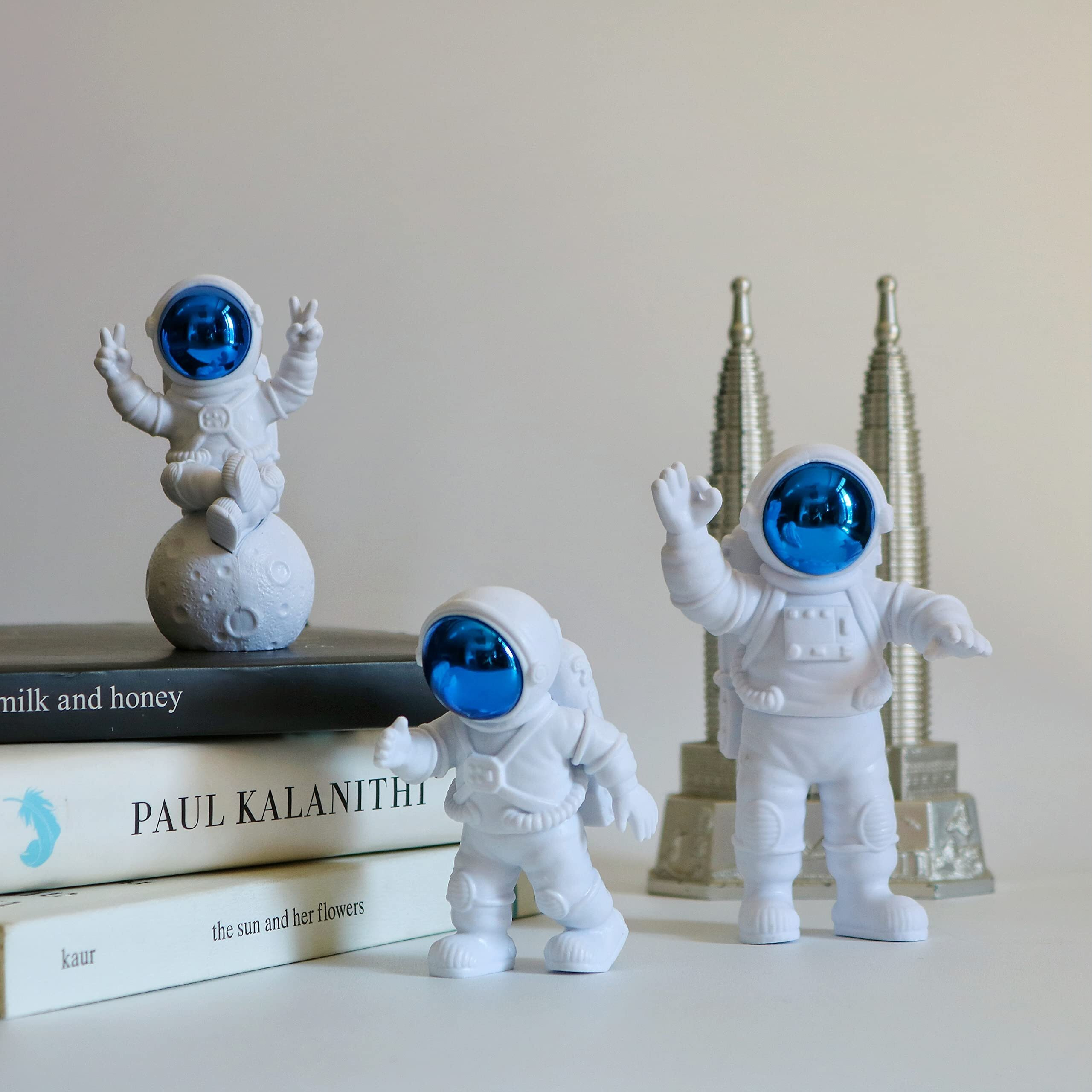 Street27 3pcs Astronaut Figurine Home Decor Astronaut Statue Study Office Desk Decor Showpiece Gift Decoration Accessories Outer Space PVC Sculpture (Blue)