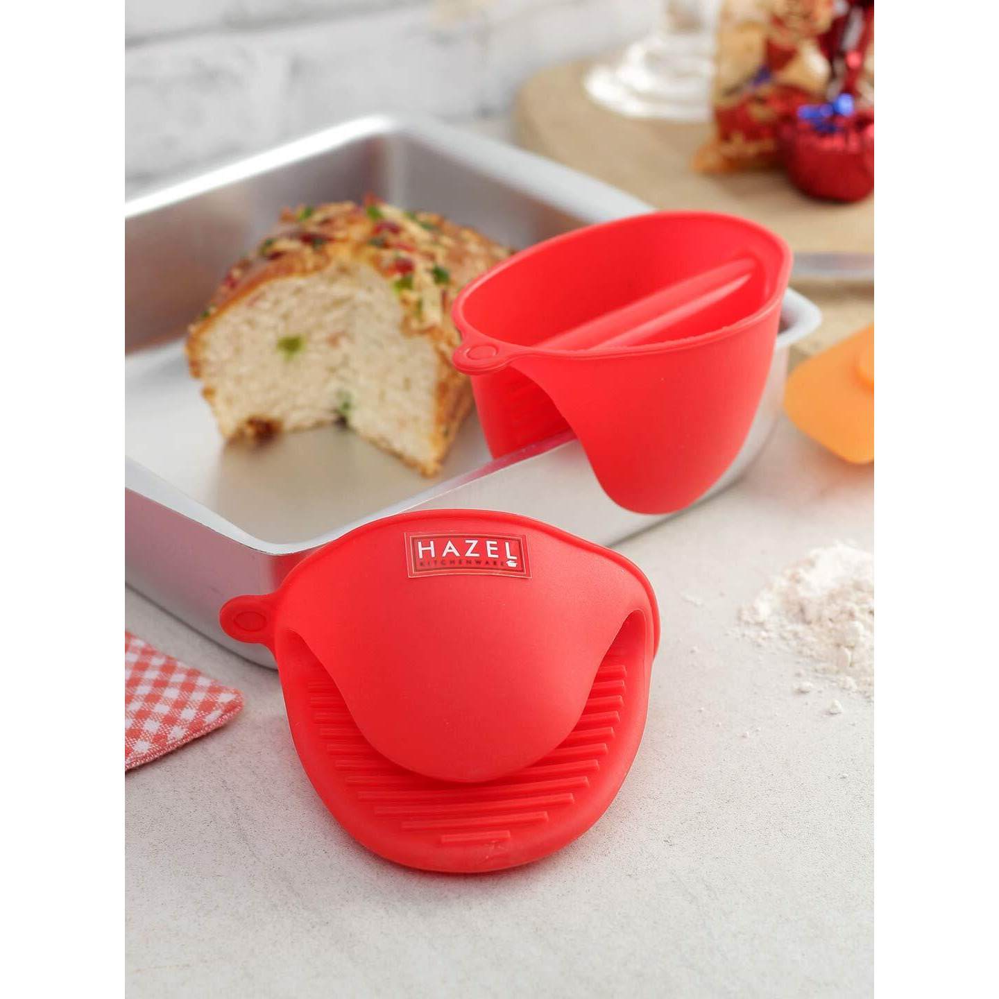 HAZEL Silicone Pinch Grip Mitts | Microwave Oven Heat Resistant Gripper Kitchen Pot Holder (Red)