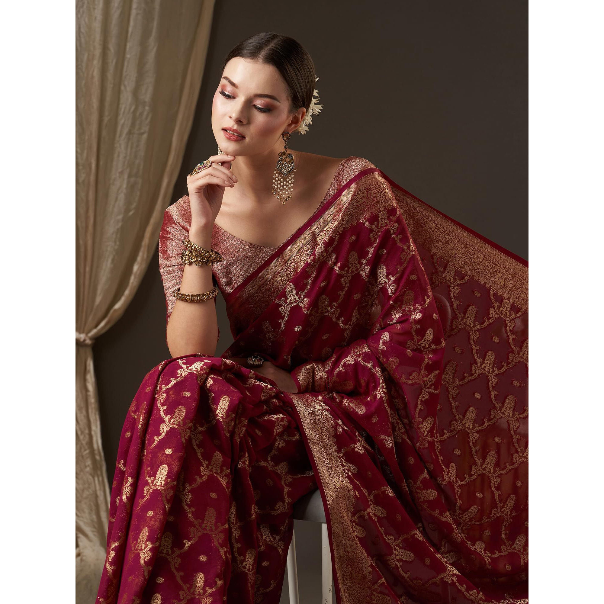 AKHILAM Womens Woven Design Ethnic Motif Georgette Saree With Unstiched Blouse Piece (Burgundy_ARYA8002_FL)