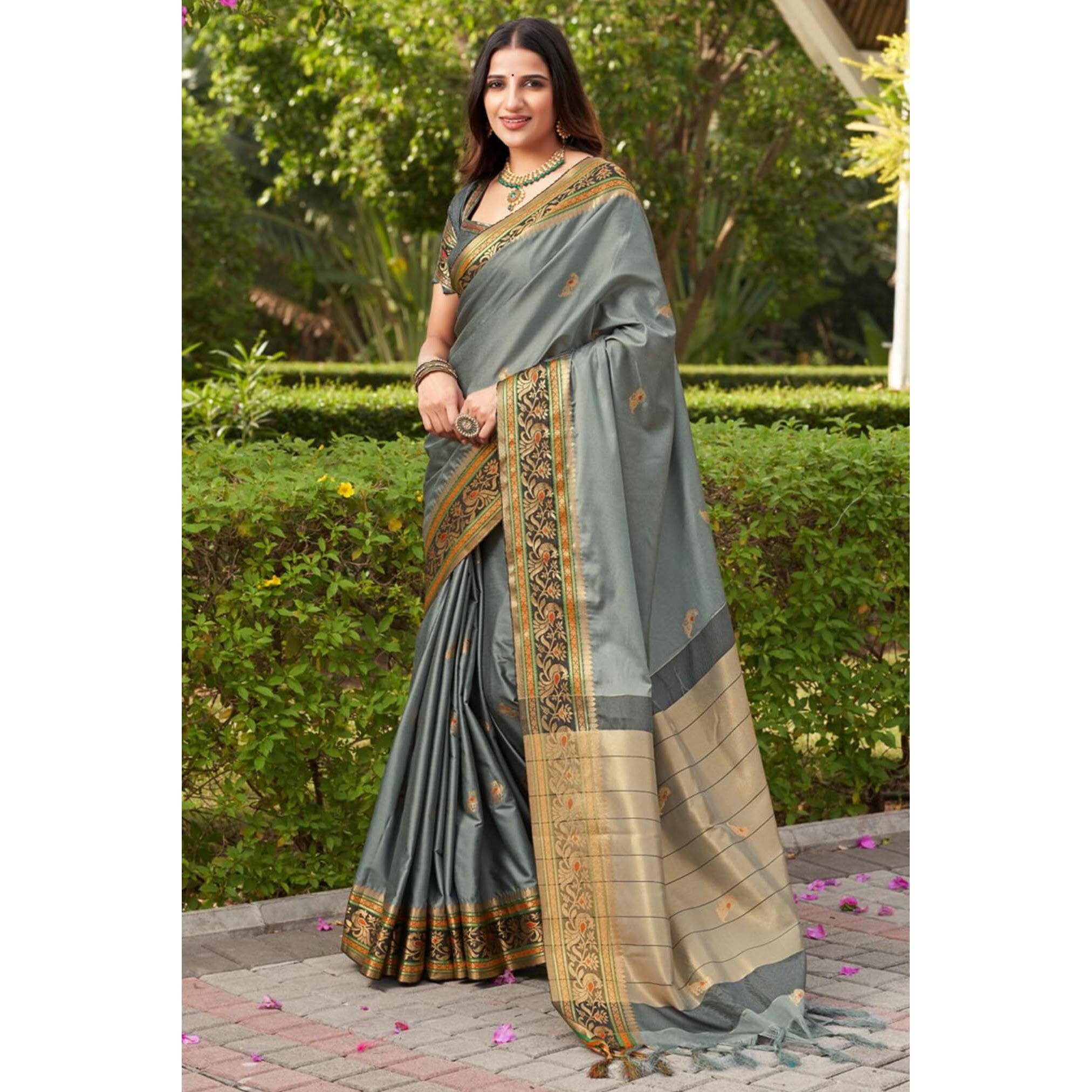 SGF11 Womens Kanjivaram Soft Lichi Silk Saree With Blouse Piece (Grey)