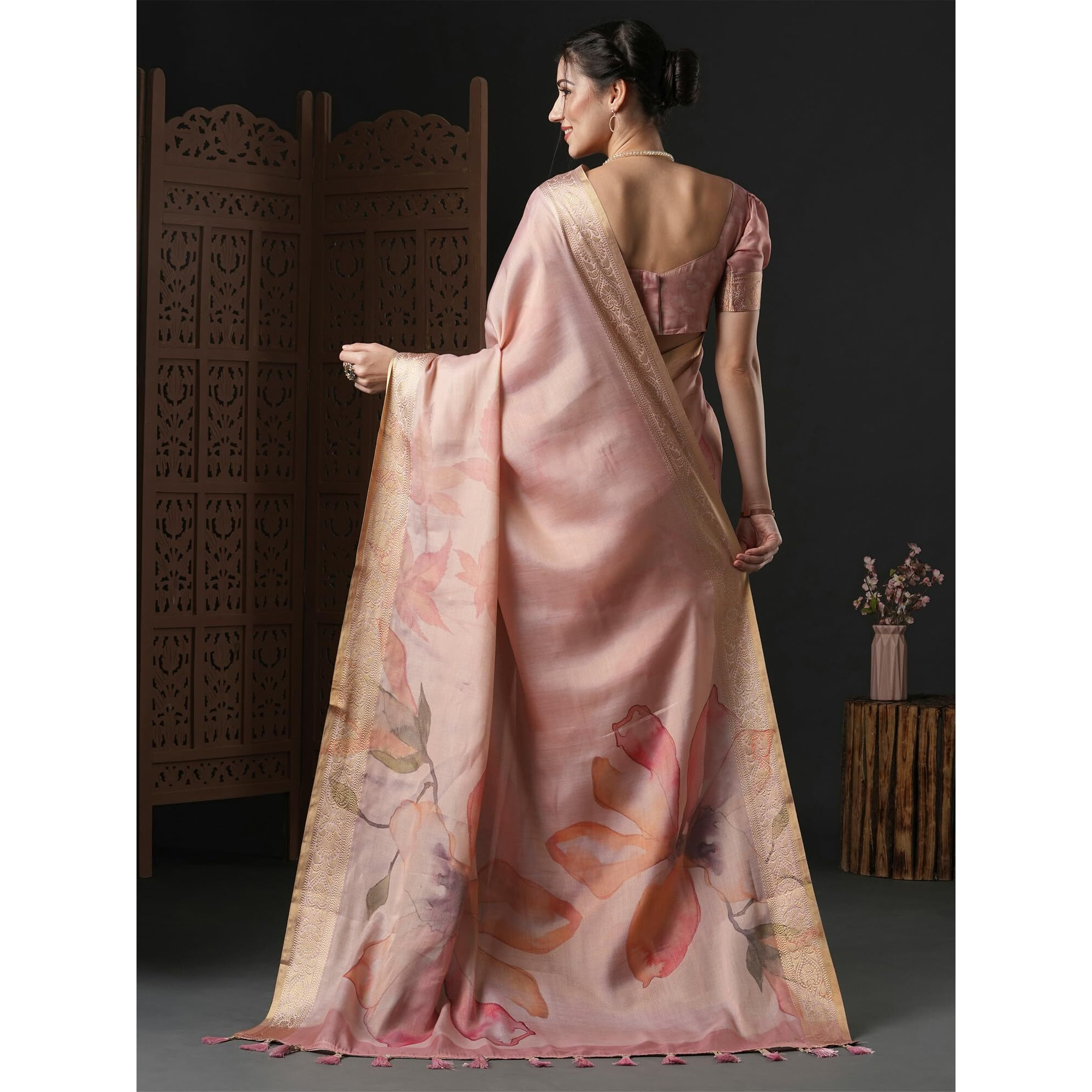 AKHILAM Womens Kanjeevaram Silk Floral Printed Saree With Unstitched Blouse Piece(Pink_BAHULA102_SU)