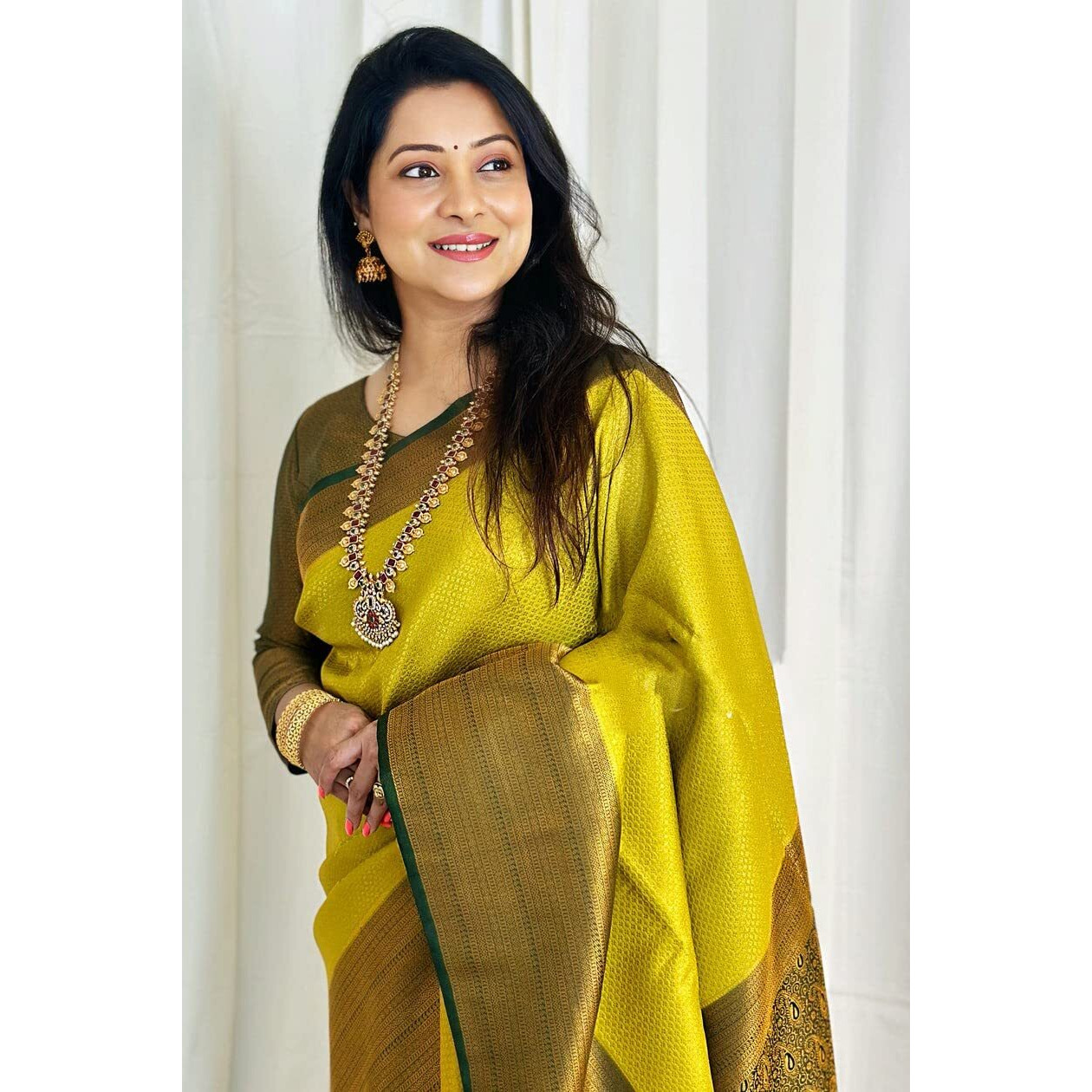 SGF11 Womens Kanjivaram Soft Lichi Silk Saree With Blouse Piece (Yellow Green)