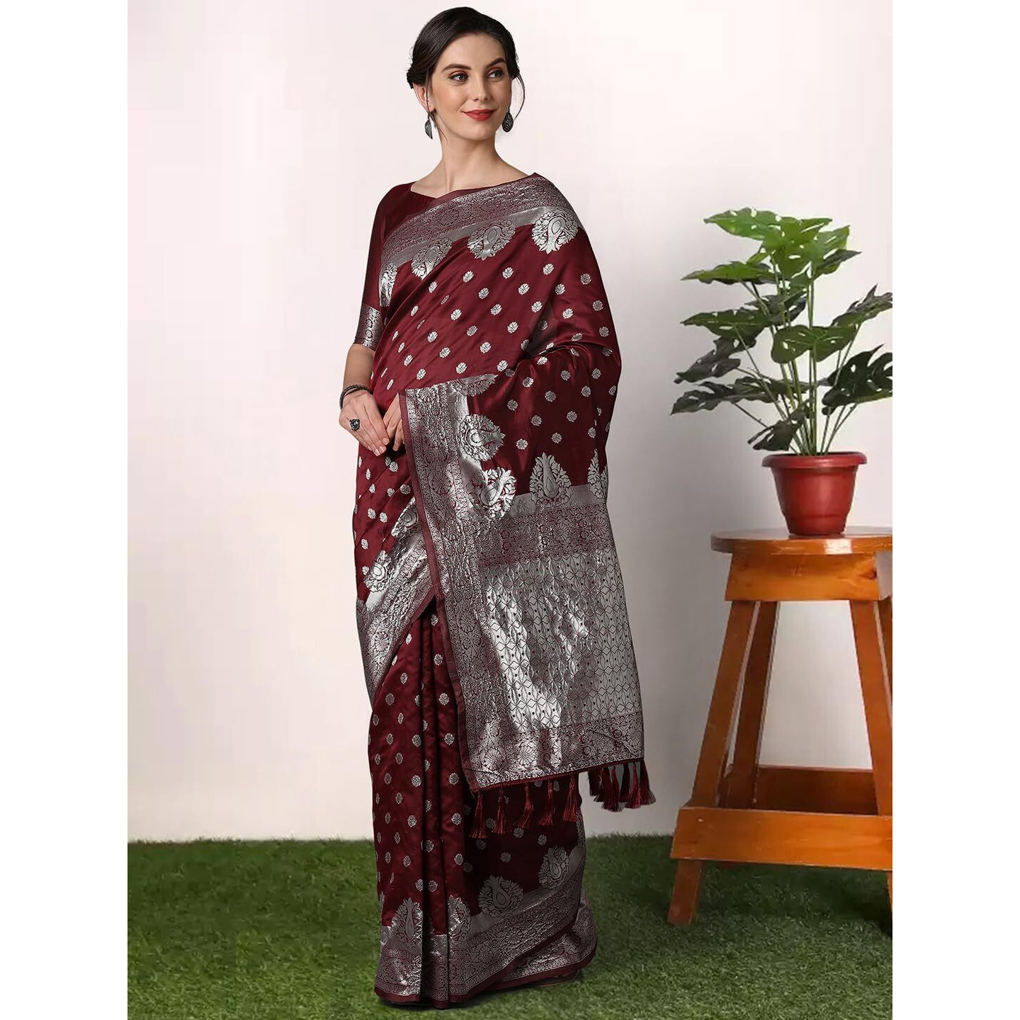 AKHILAM Womens Maroon with Silver Zari Combination Pure Soft Silk Saree with Rich Pallu VRAJDN1001