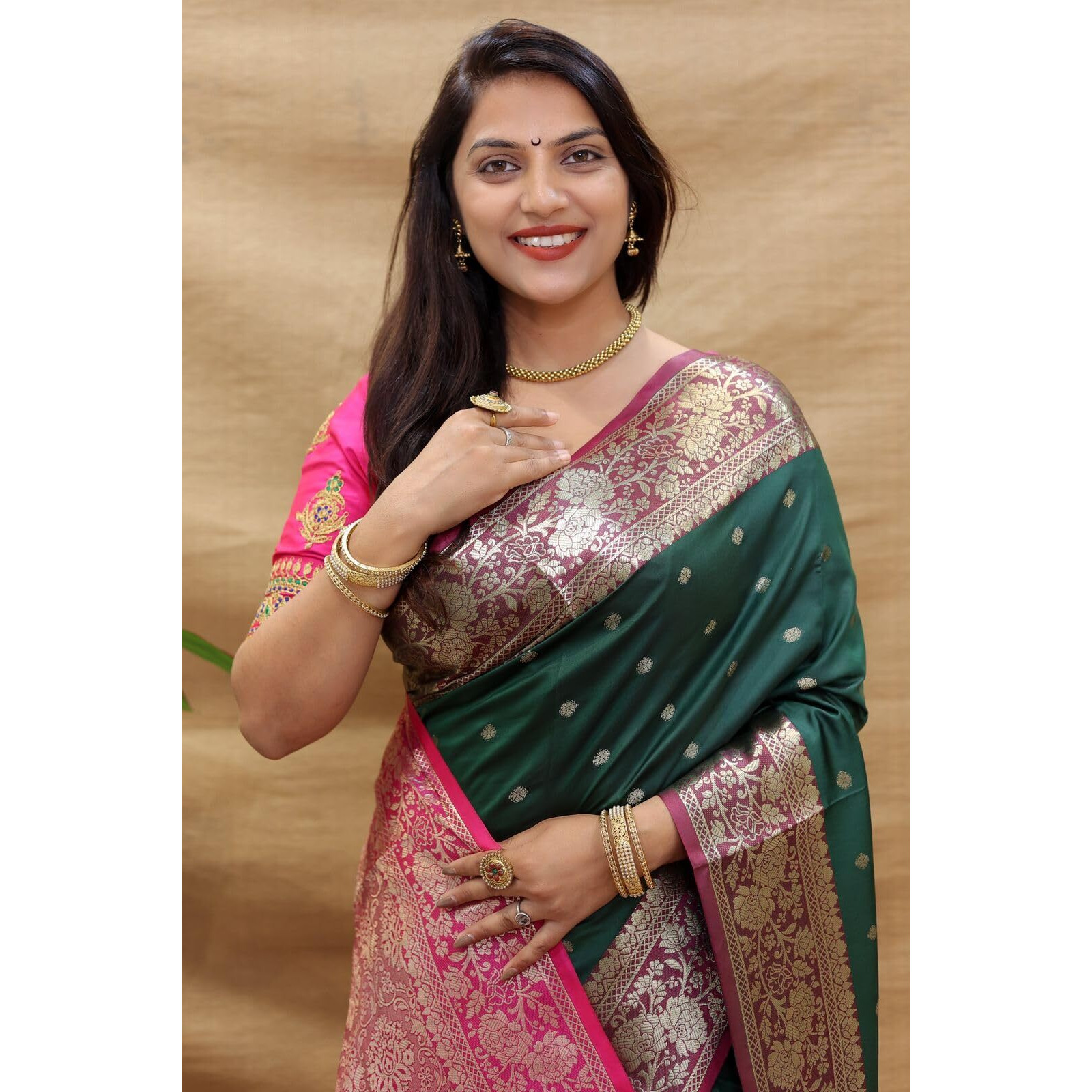 SGF11 Womens Kanjivaram Pure Soft Silk Handloom Saree For Women Pure Golden Zari With Blouse Piece (Dark Green)