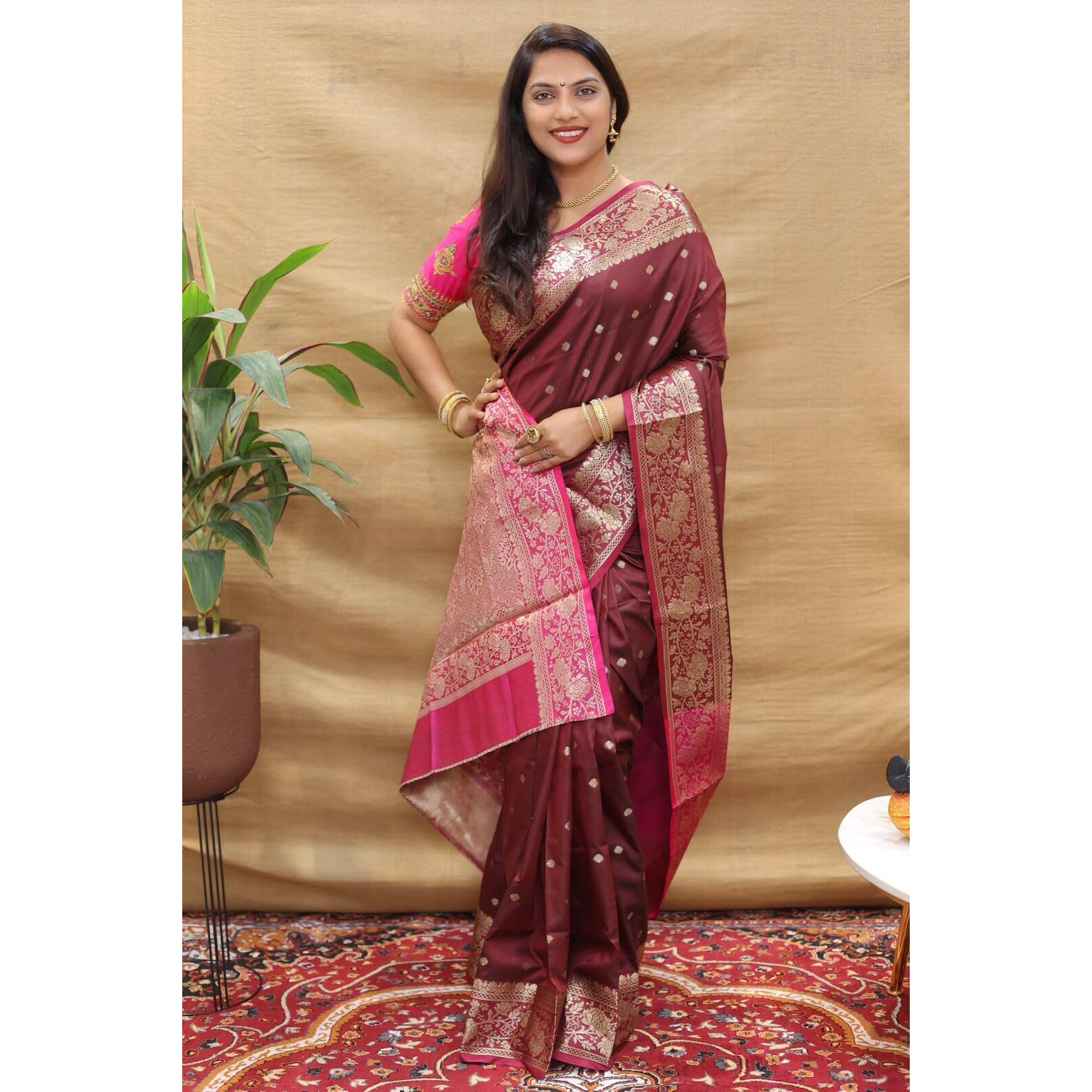 SGF11 Womens Kanjivaram Pure Soft Silk Handloom Saree For Women Pure Golden Zari With Blouse Piece (Maroon)