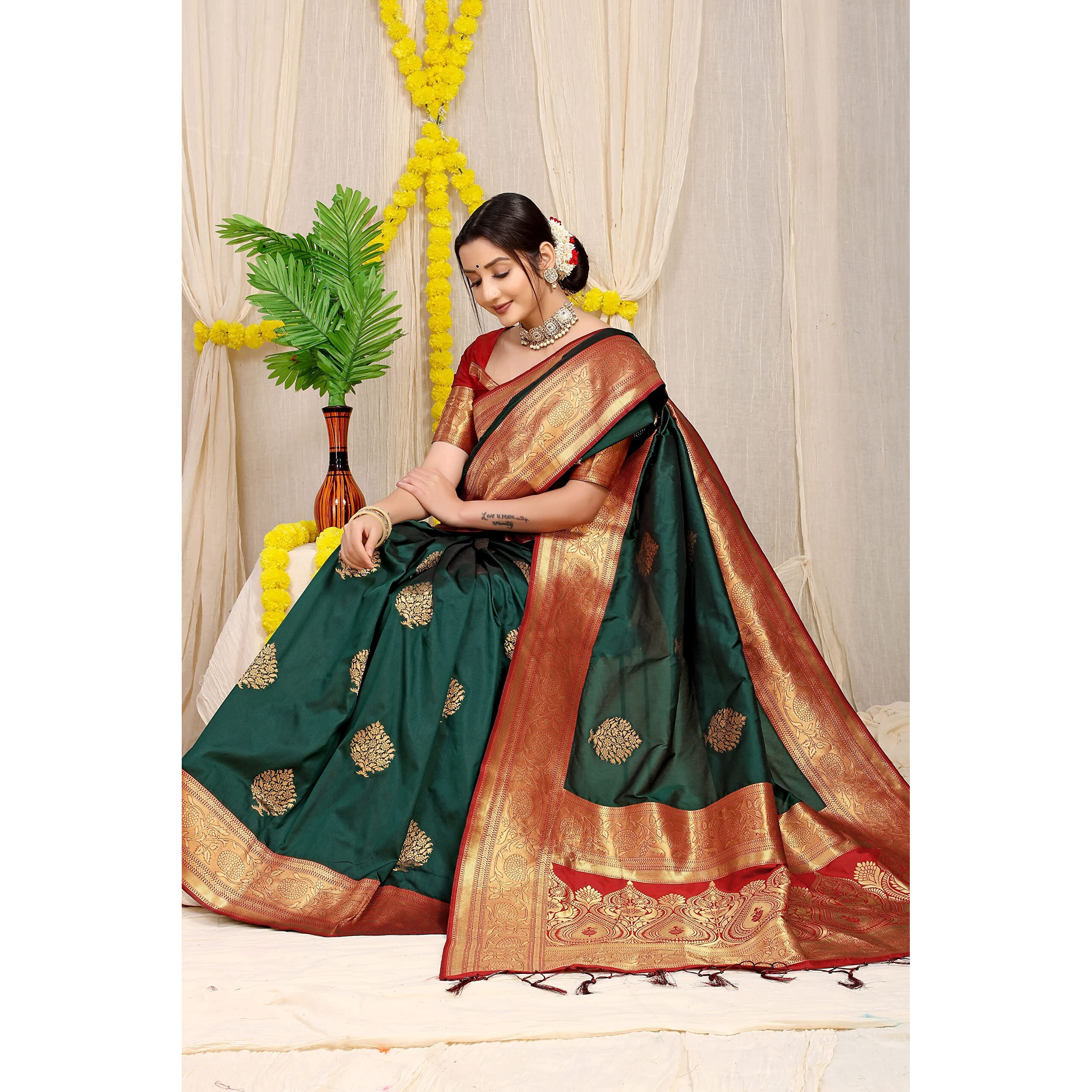 SGF11 Womens Kanjivaram Pure Soft Silk Handloom Saree Pure Golden Zari With Blouse Piece (Dark Green)